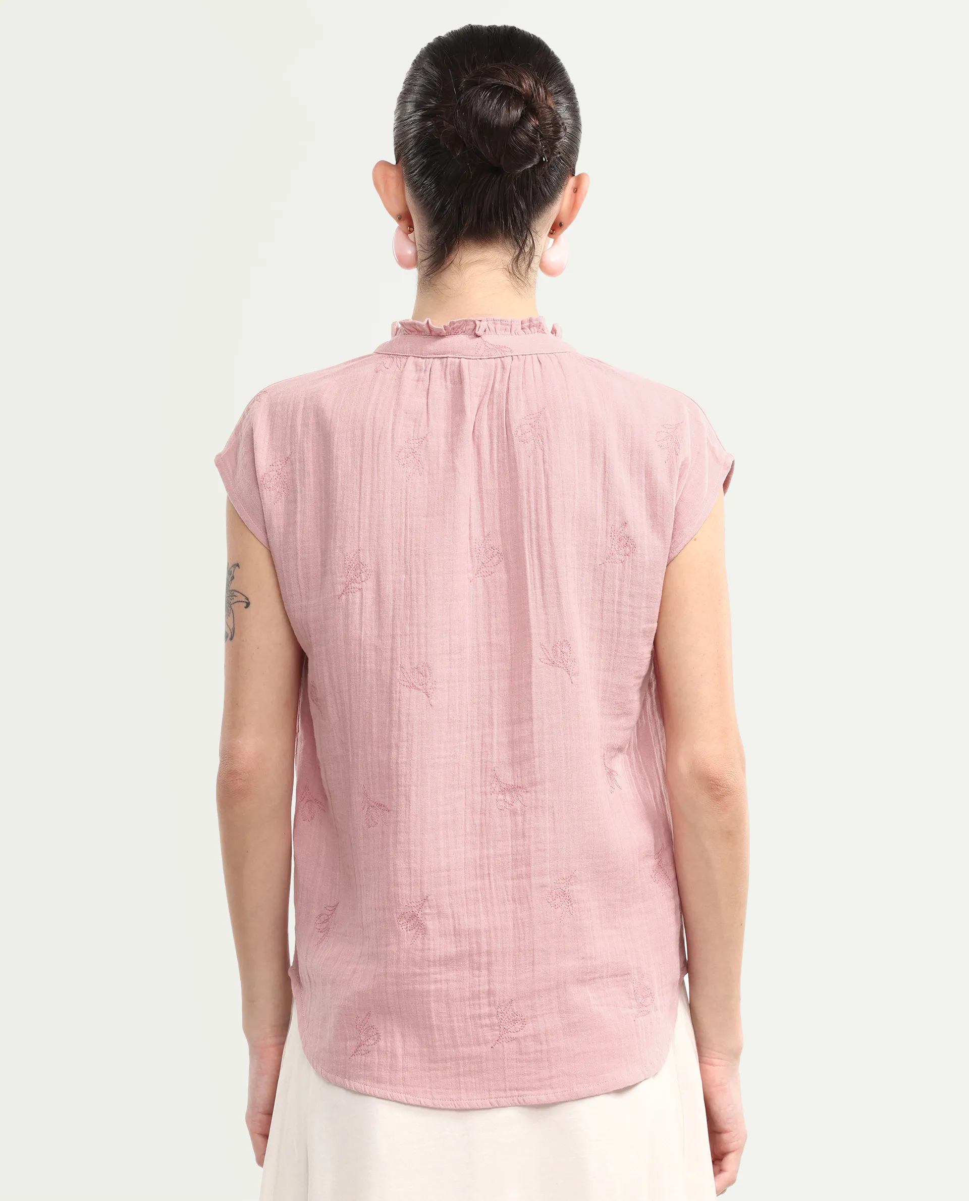 Rareism Women's Rudub Dusky Pink Cotton Ruffled Neck Regular Plain Top - Image 7