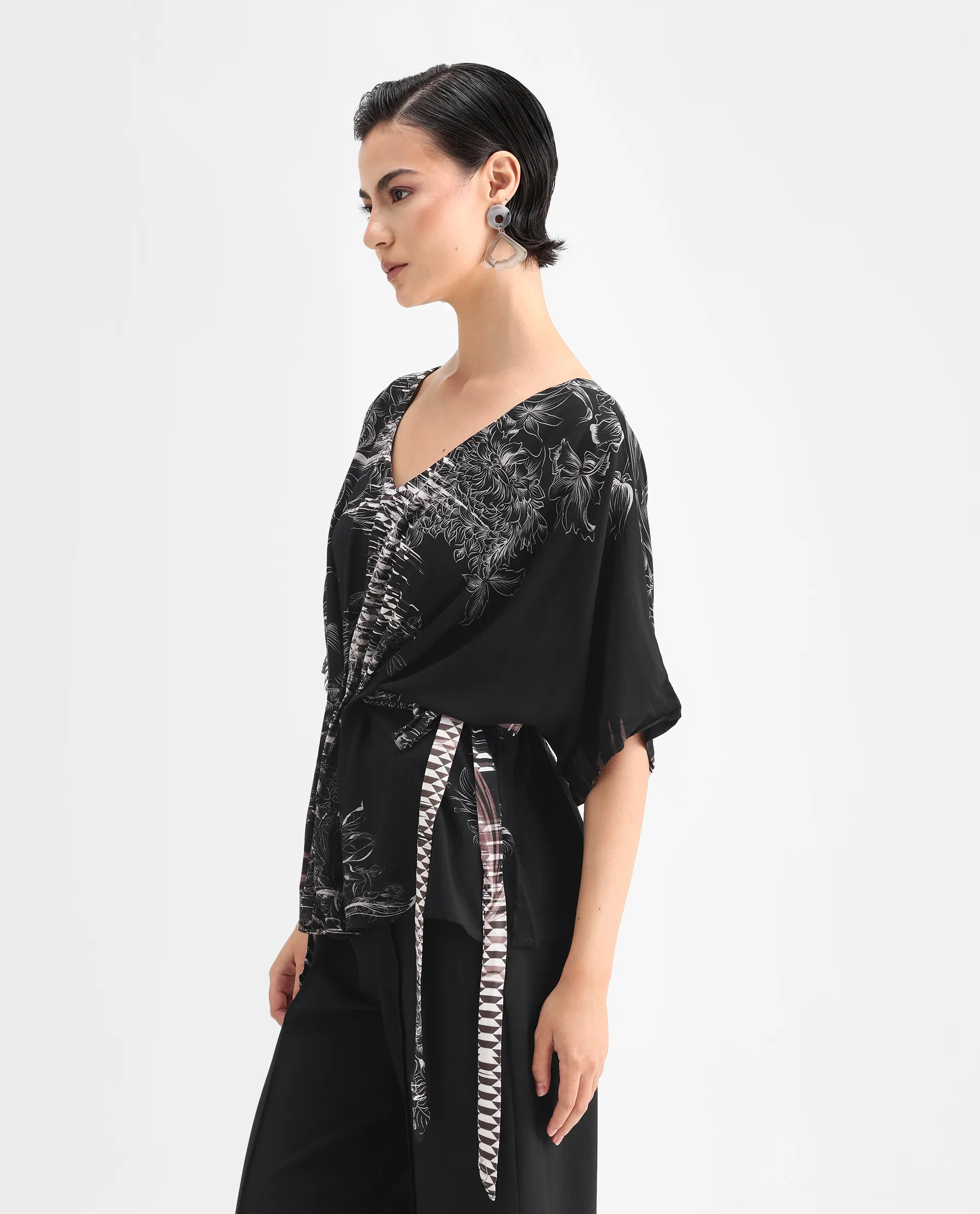 Rareism Women's Rufu Black Viscose Blend V-Neck Abstract Print Extended Sleeves Relaxed Fit Top - Image 5
