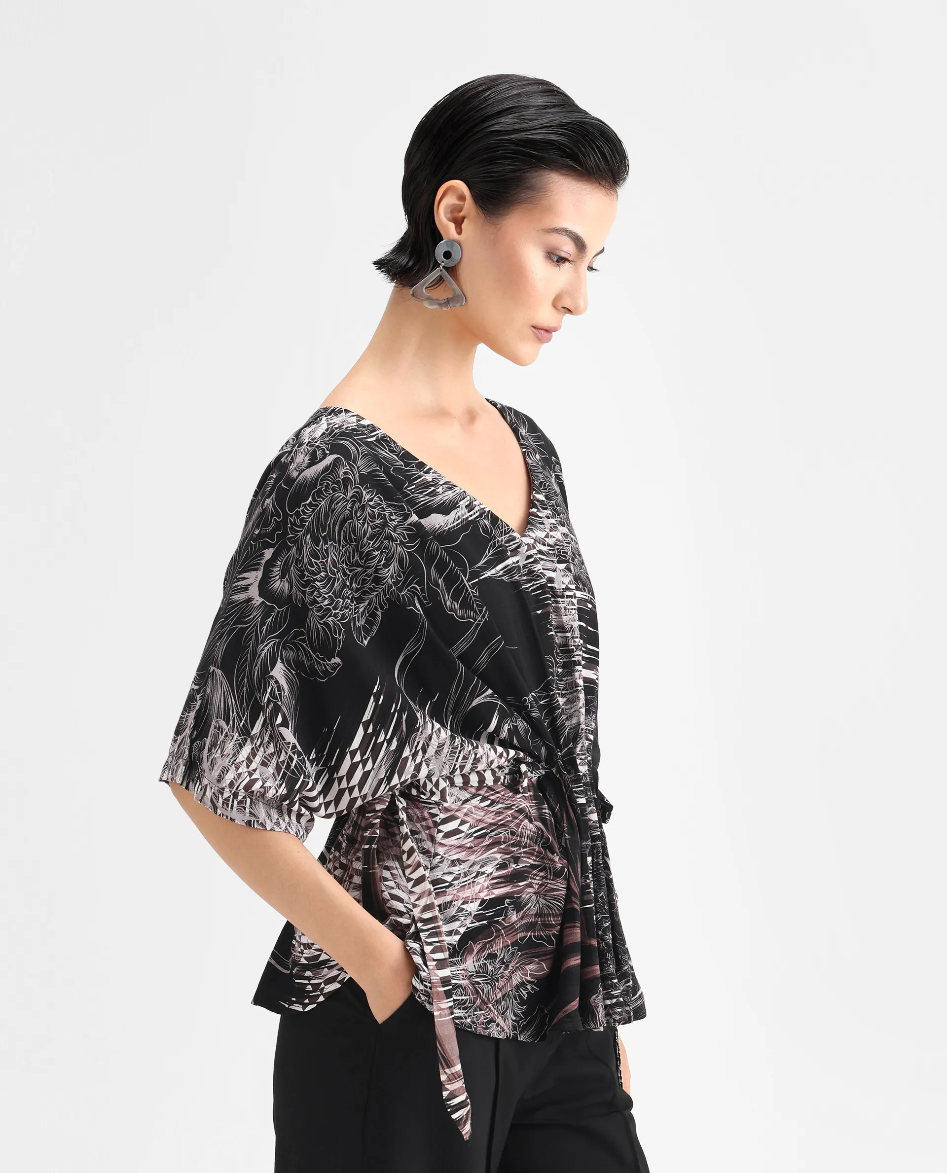 Rareism Women's Rufu Black Viscose Blend V-Neck Abstract Print Extended Sleeves Relaxed Fit Top - Image 6