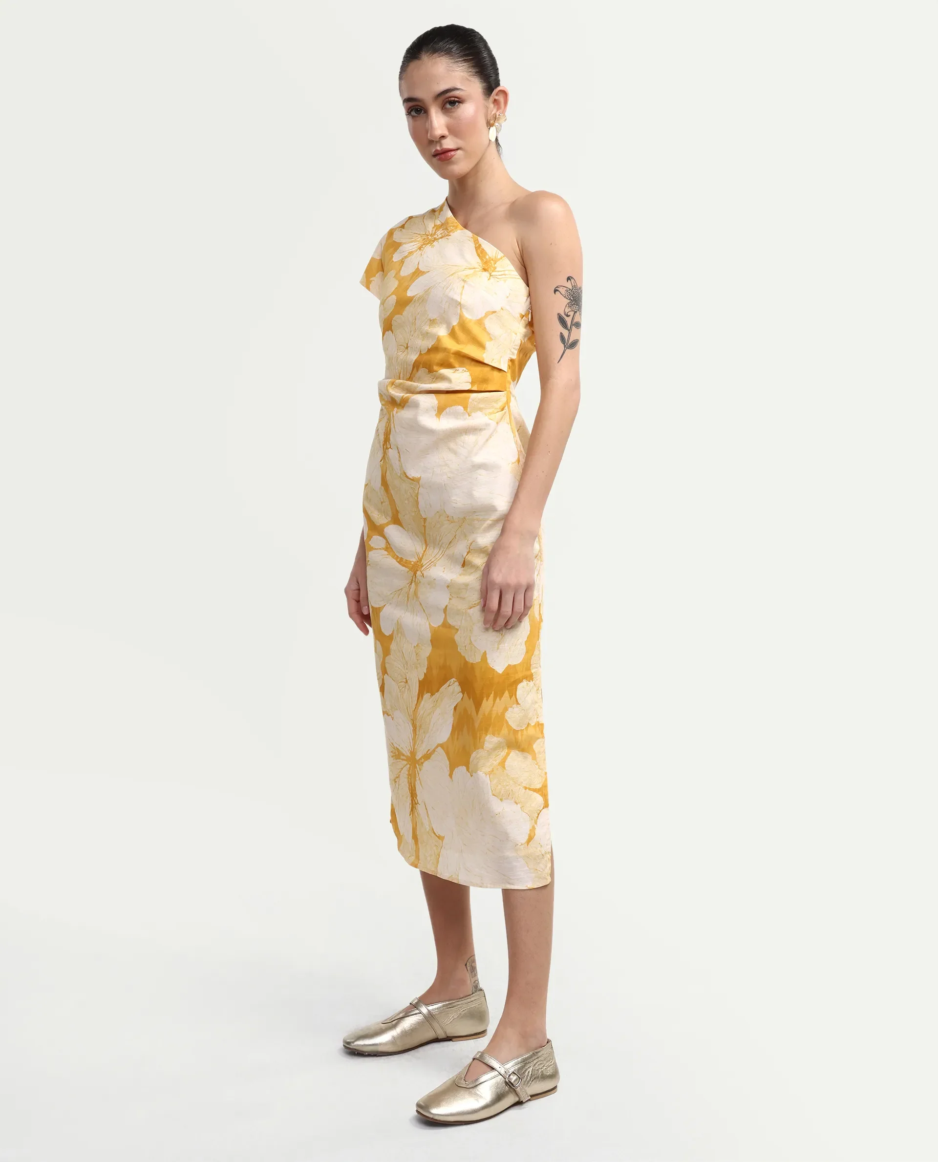 Rareism Women's Rusli Mustard Cotton One Shoulder Fitted Floral Print Dress - Image 5
