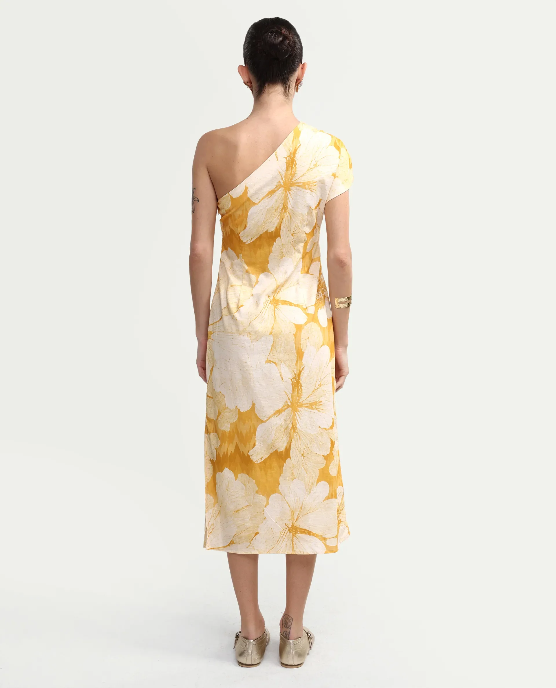 Rareism Women's Rusli Mustard Cotton One Shoulder Fitted Floral Print Dress - Image 7
