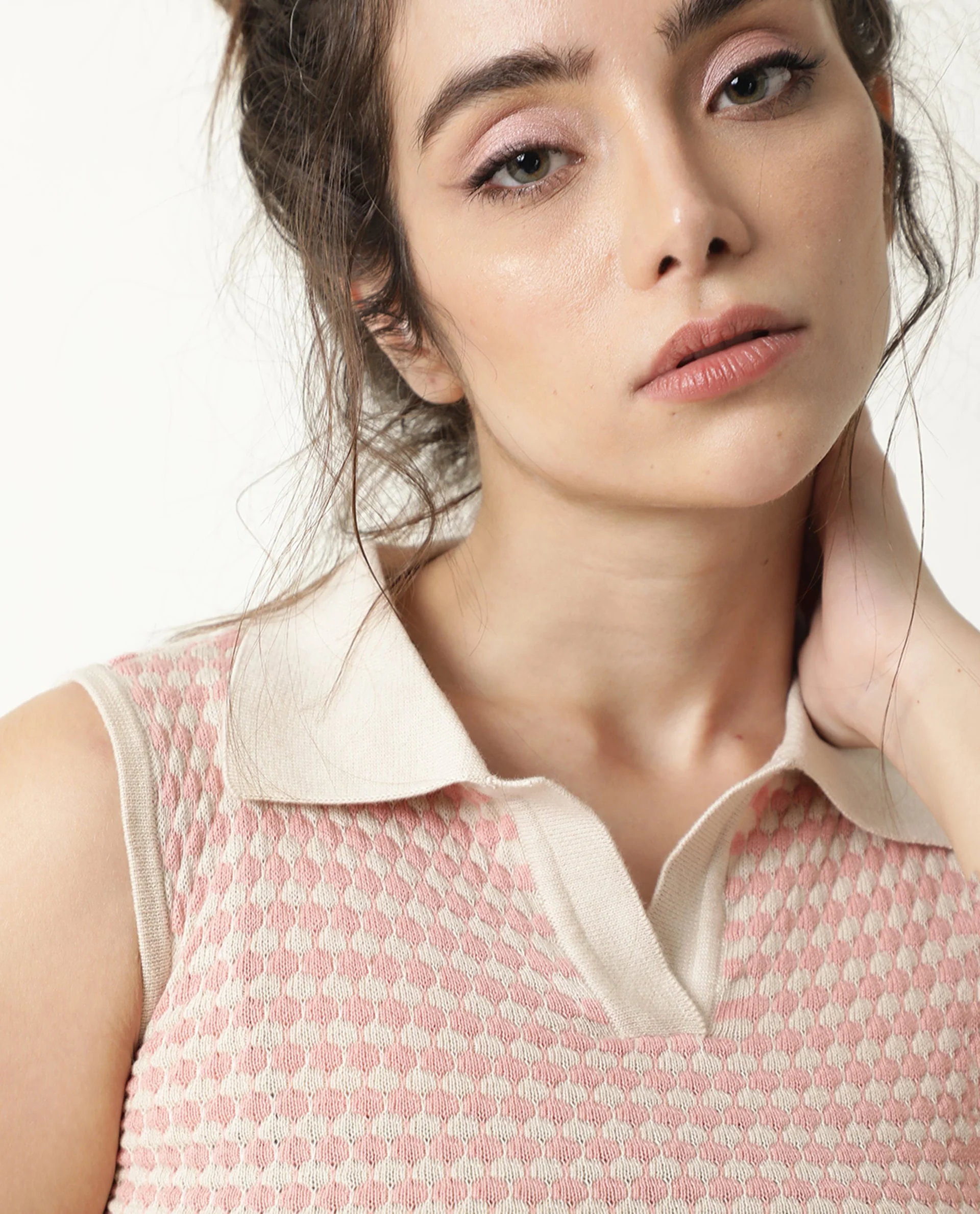 Rareism Women's Rylee Beige Cotton Spread Collar Textured Sleeveless Crop Regular Fit Sweater - Image 3