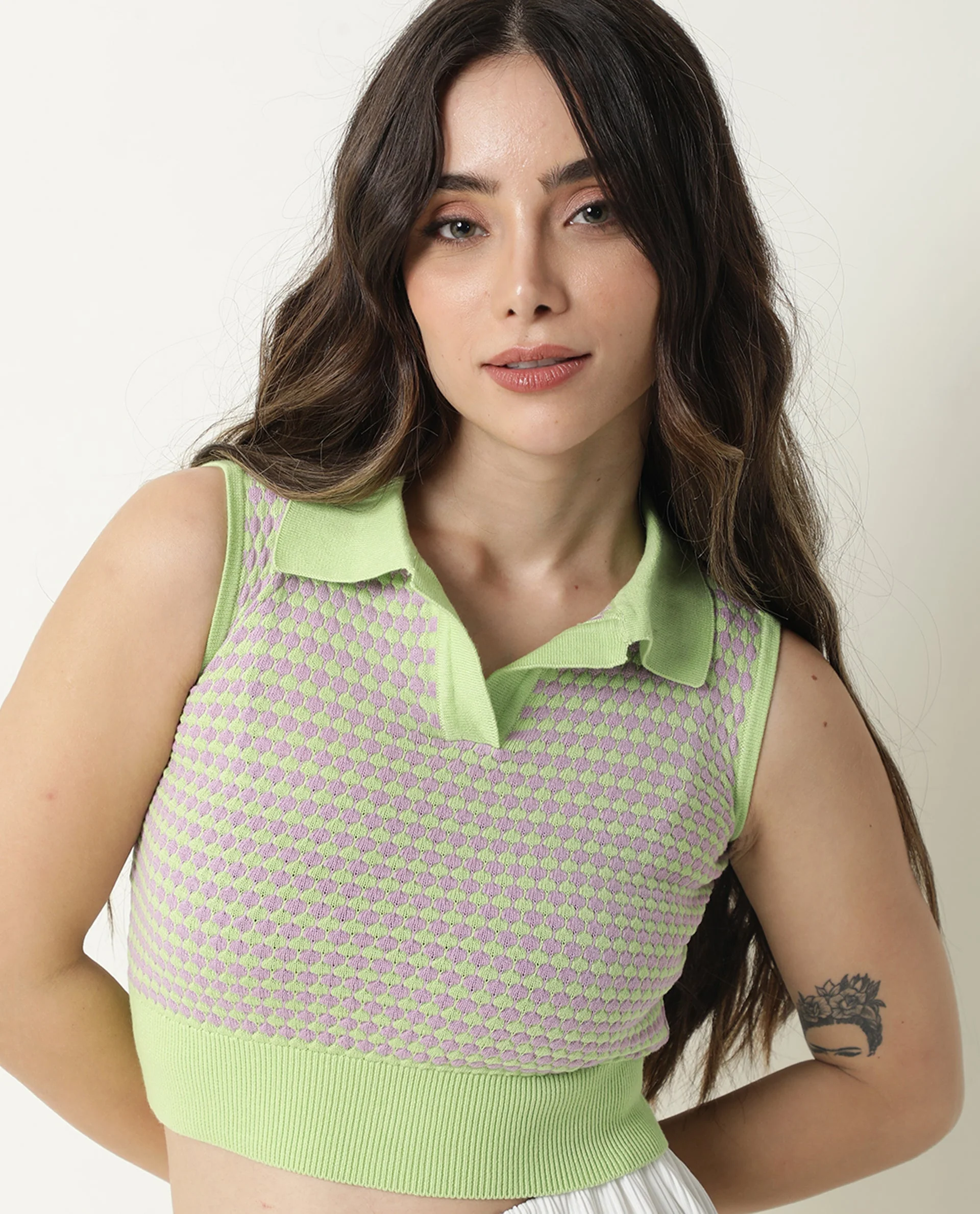 Rareism Women's Rylee Green Cotton Spread Collar Textured Sleeveless Crop Regular Fit Sweater - Image 4