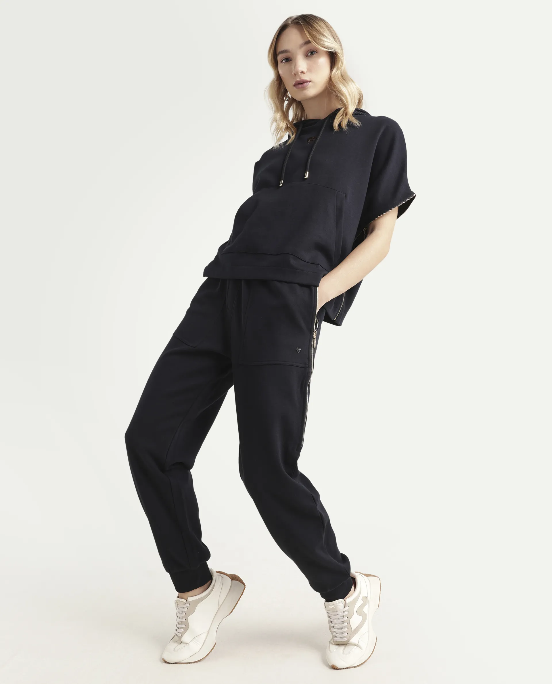 Rareism Women's Saints Black Cotton Blend Plain Ankle Length Regular Fit Track Pant - Image 3