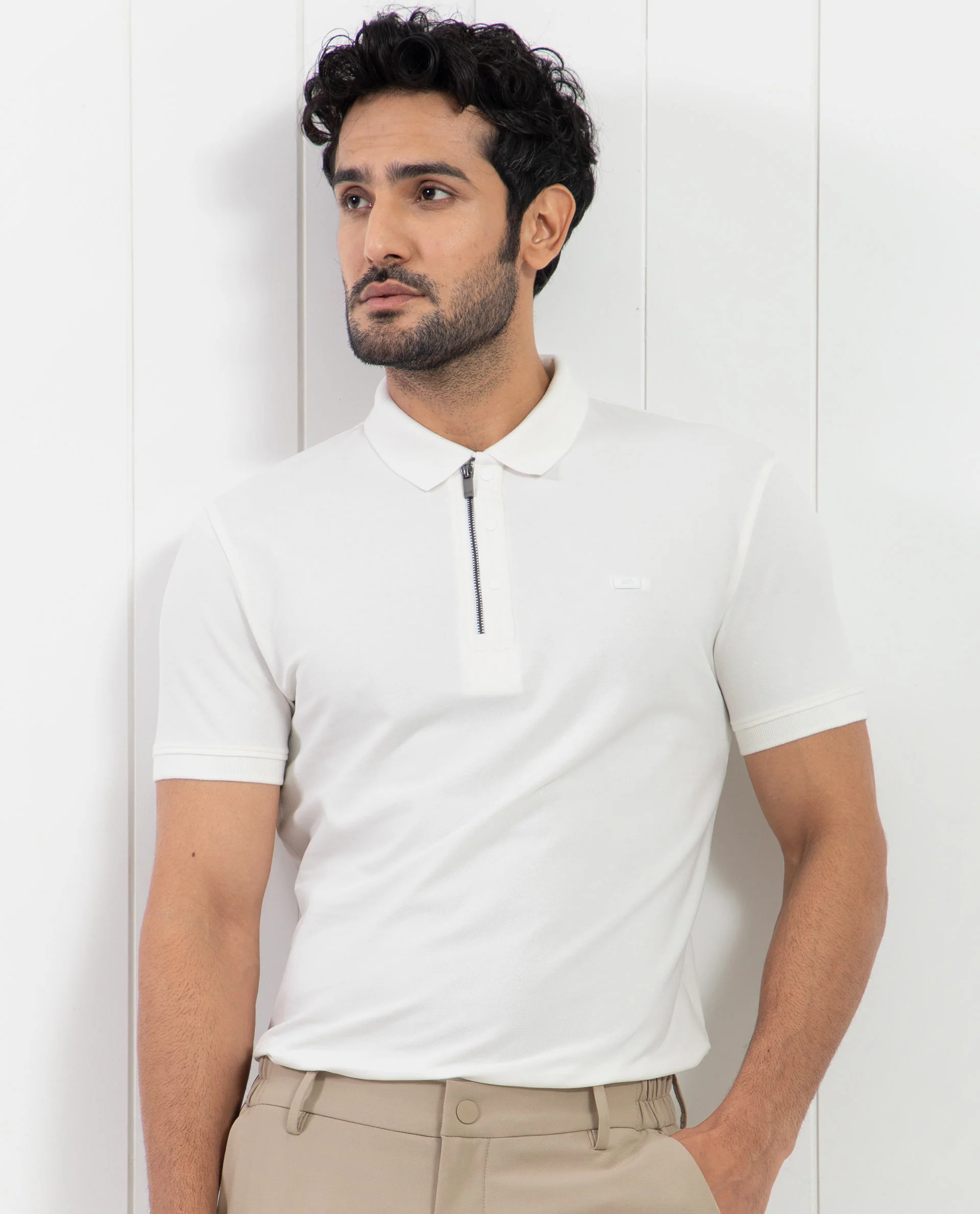 Rare Rabbit Men's Saliso Off White Cotton Plain Regular Fit Half Sleeve Polo