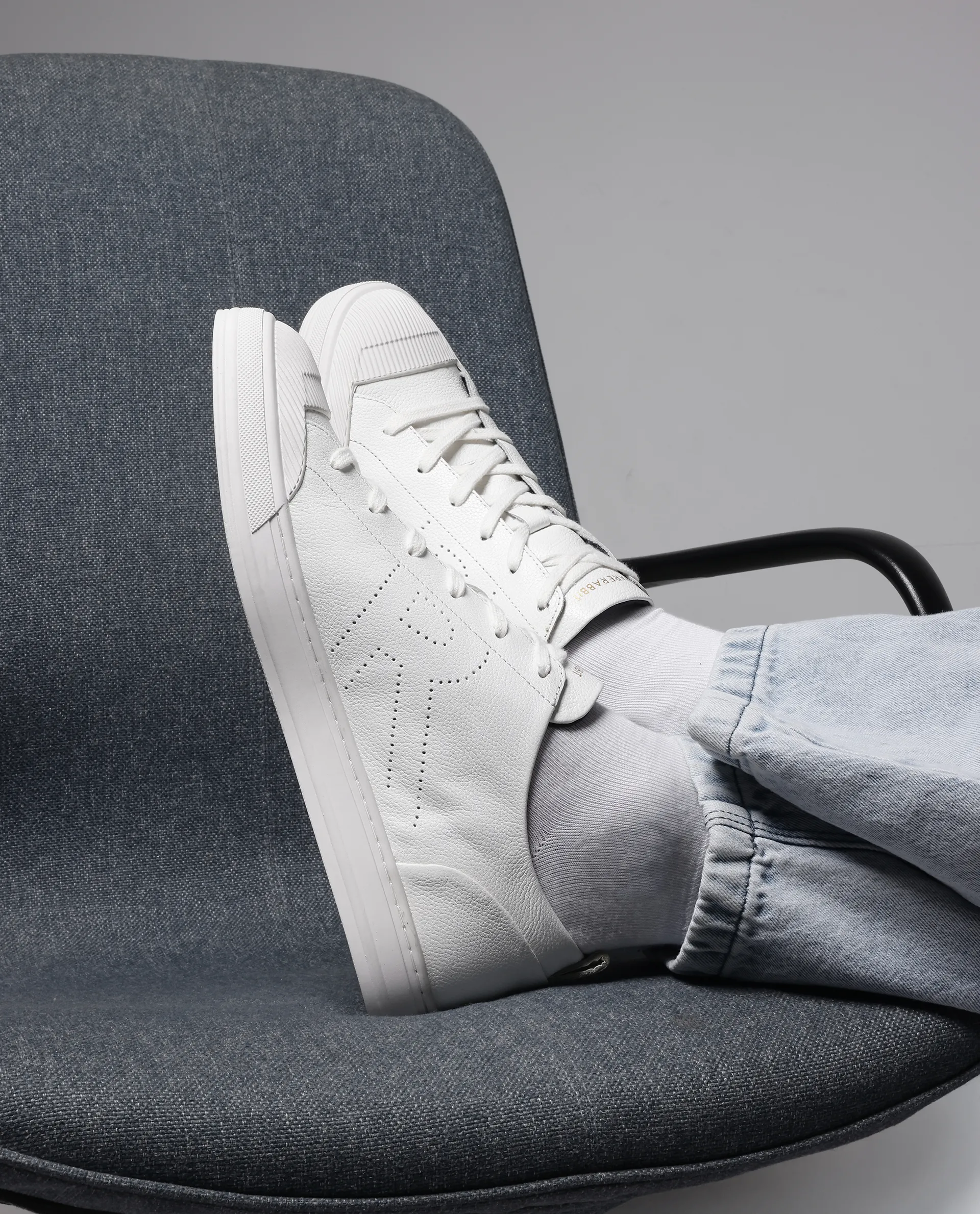 Rare Rabbit Mens Sauron Pro White Premium Milled Leather Lace Up Low Top Round Toe Sneaker Shoes - Image 2