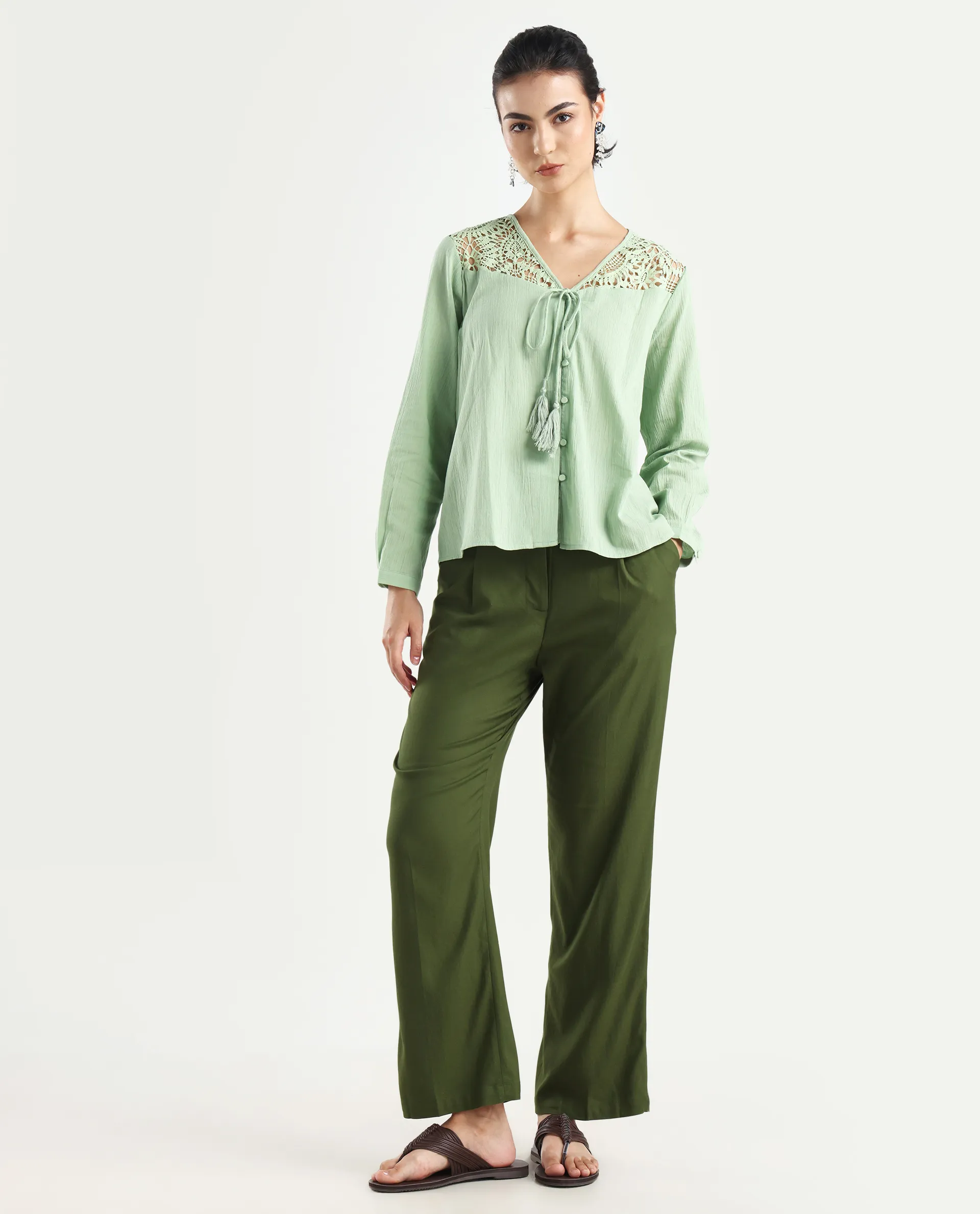 Rareism Women's Seanpo Olive Polyester Plain Ankle Length Wide Trouser - Image 2