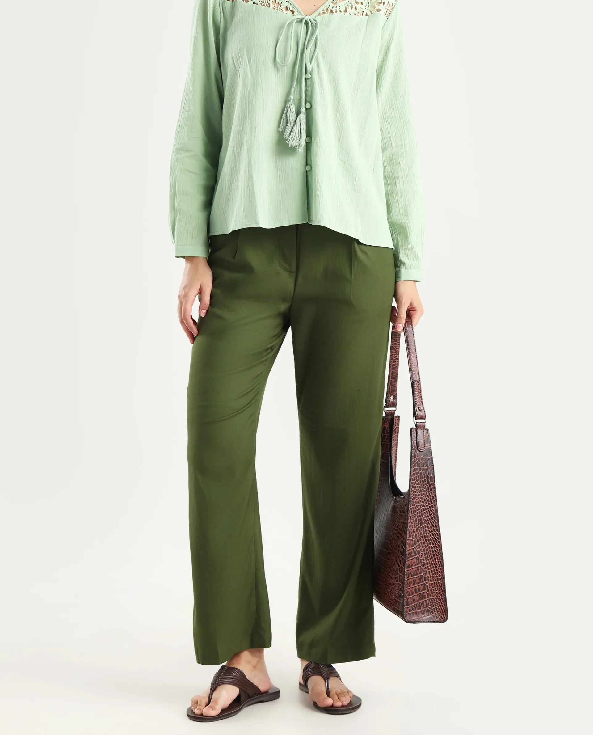 Rareism Women's Seanpo Olive Polyester Plain Ankle Length Wide Trouser - Image 3