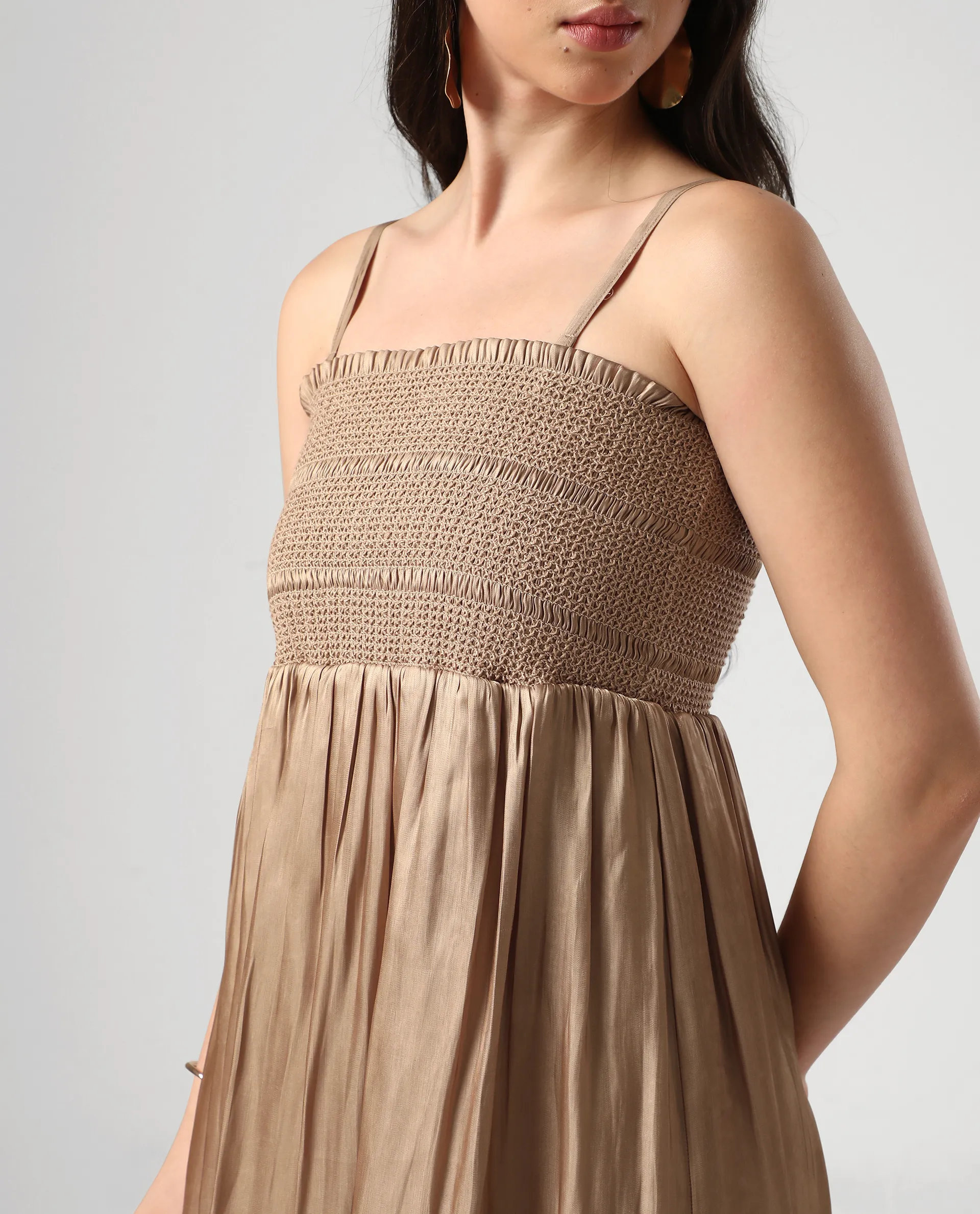 Rareism Women's Sem Gold Polyester Off Shoulder Plain Sleeveless Midi Fit And Flare Dress - Image 4