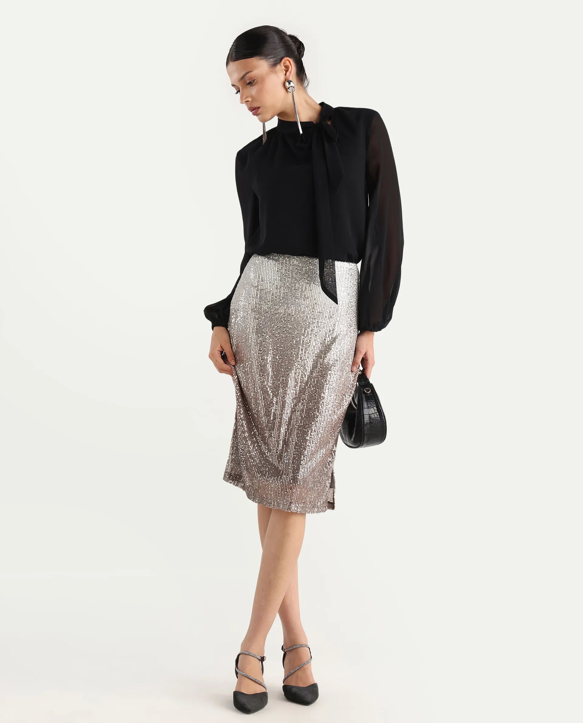Rareism Women's Seoul Metallic Gold Plain Knee Length Fitted Skirt - Image 2
