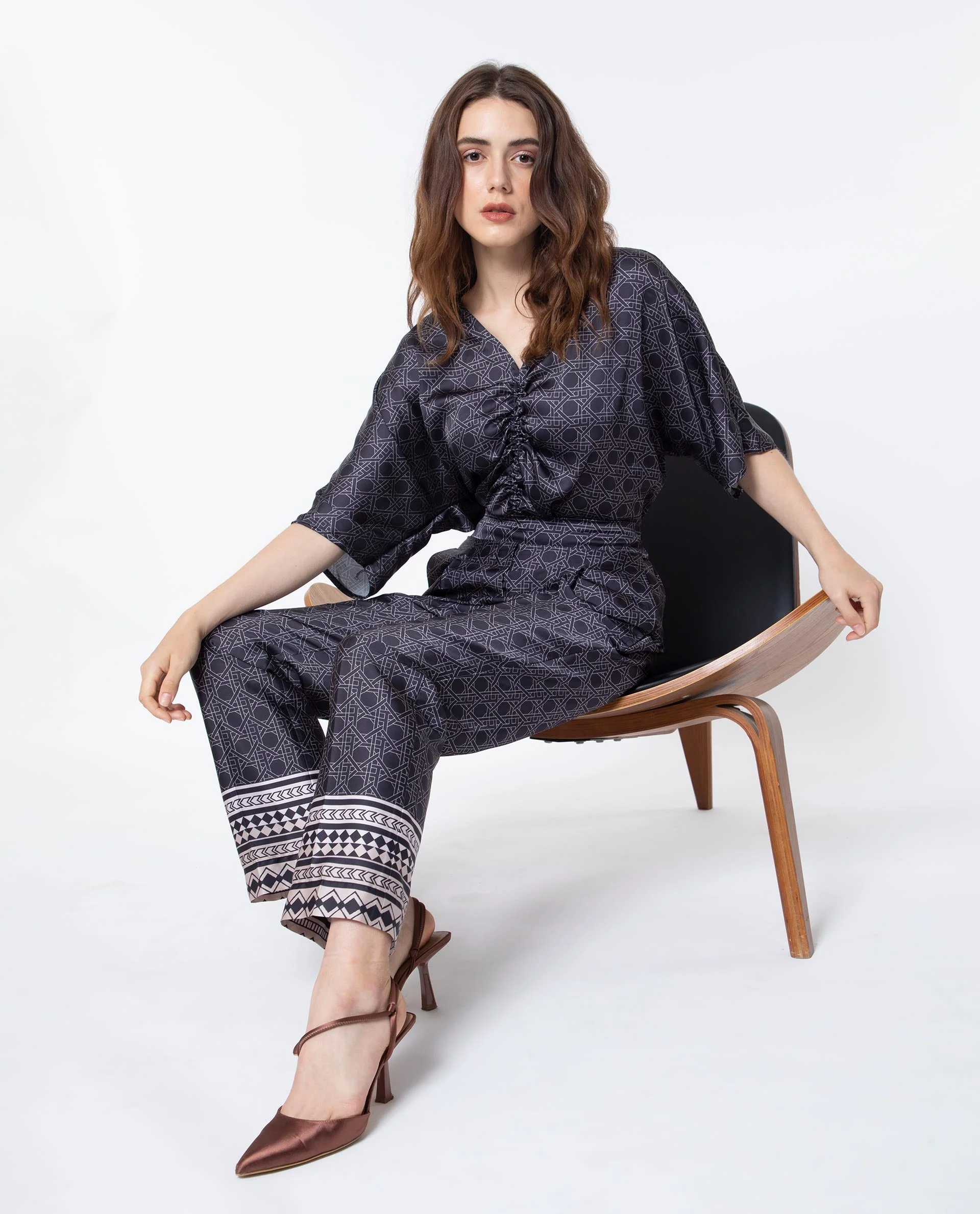 Rareism Women's Sepiat Dark Black Polyester Geometric Print Ankle Length Relaxed Fit Trouser - Image 12