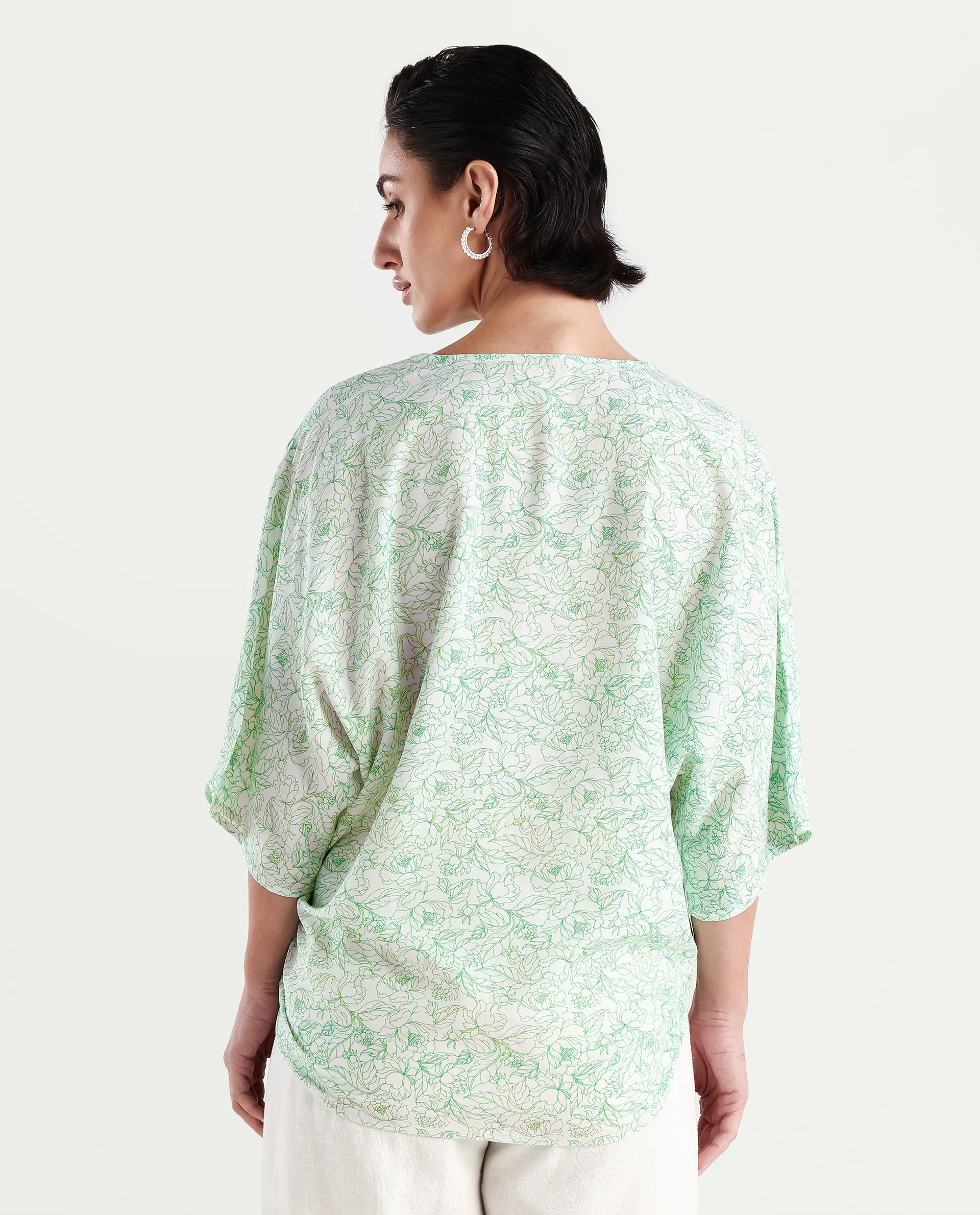 Rareism Women's Sepio-T Light Green Viscose V-Neck Floral Print Extended Sleeves Relaxed Fit Top - Image 8