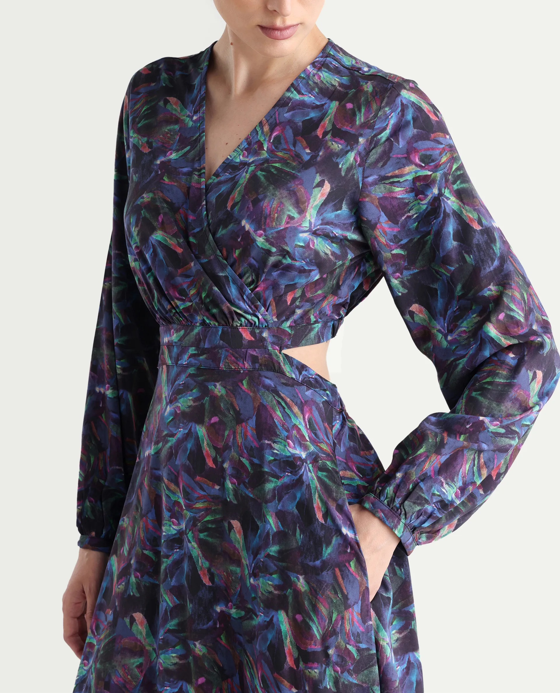 Rareism Women's Seppo Dark Multi Viscose Overlap Neck Abstract Print Bishop Sleeve Maxi Fit And Flare Dress - Image 5