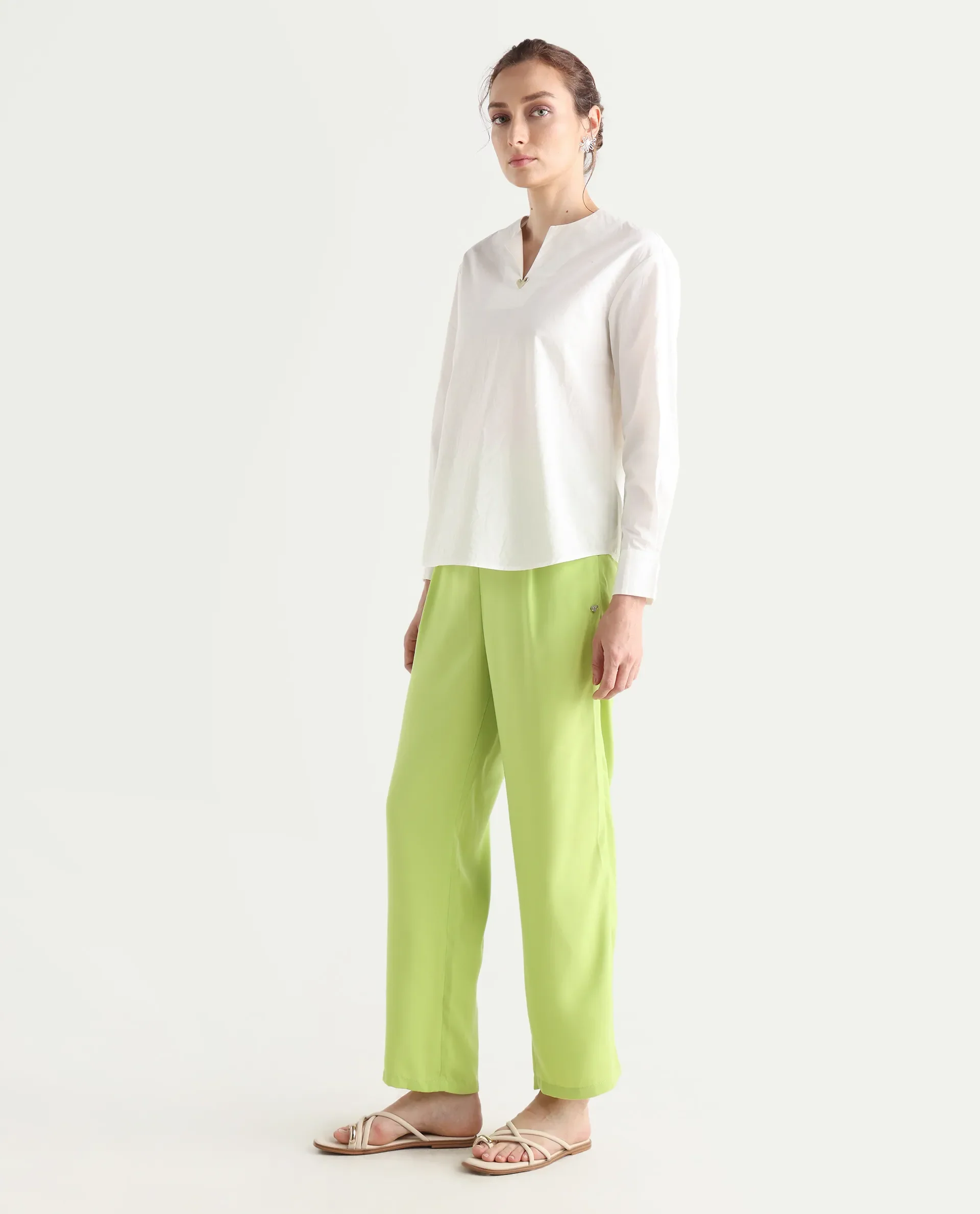 Rareism Women's Serbay-B Green Polyester Plain Ankle Length Straight Fit Trouser - Image 6