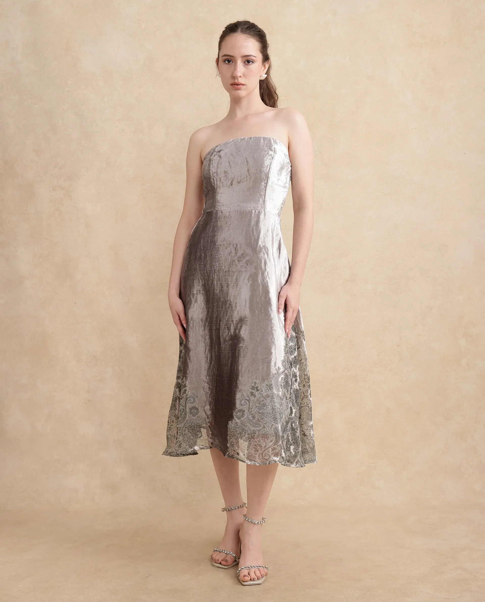 Rareism Women's Seson Light Silver Velvet Tube Neck Abstract Print Sleeveless Midi Fit And Flare Dress - Image 5
