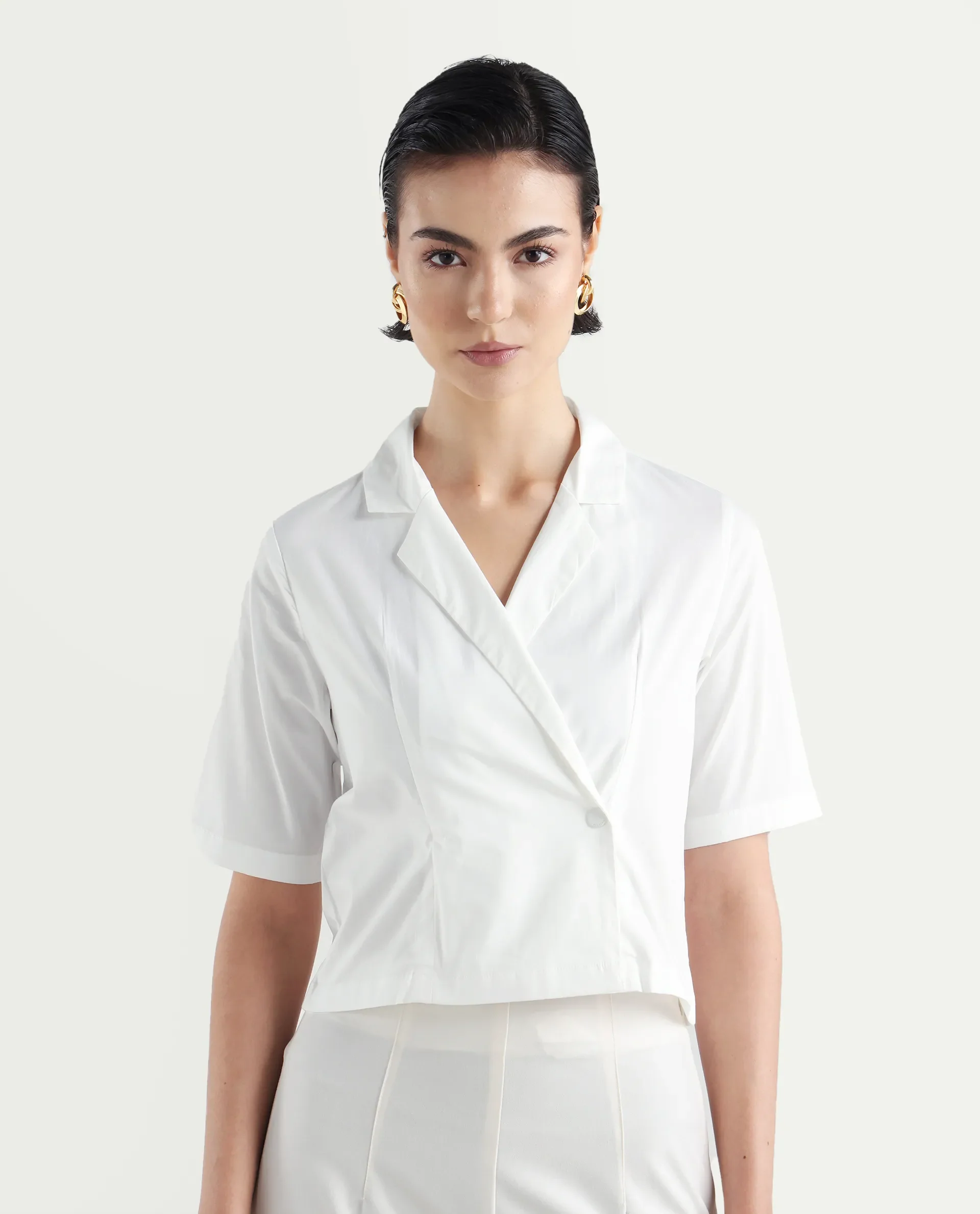 Rareism Women's Seui White Cotton Blend Lapel Neck Plain Crop Boxy Fit Top - Image 3