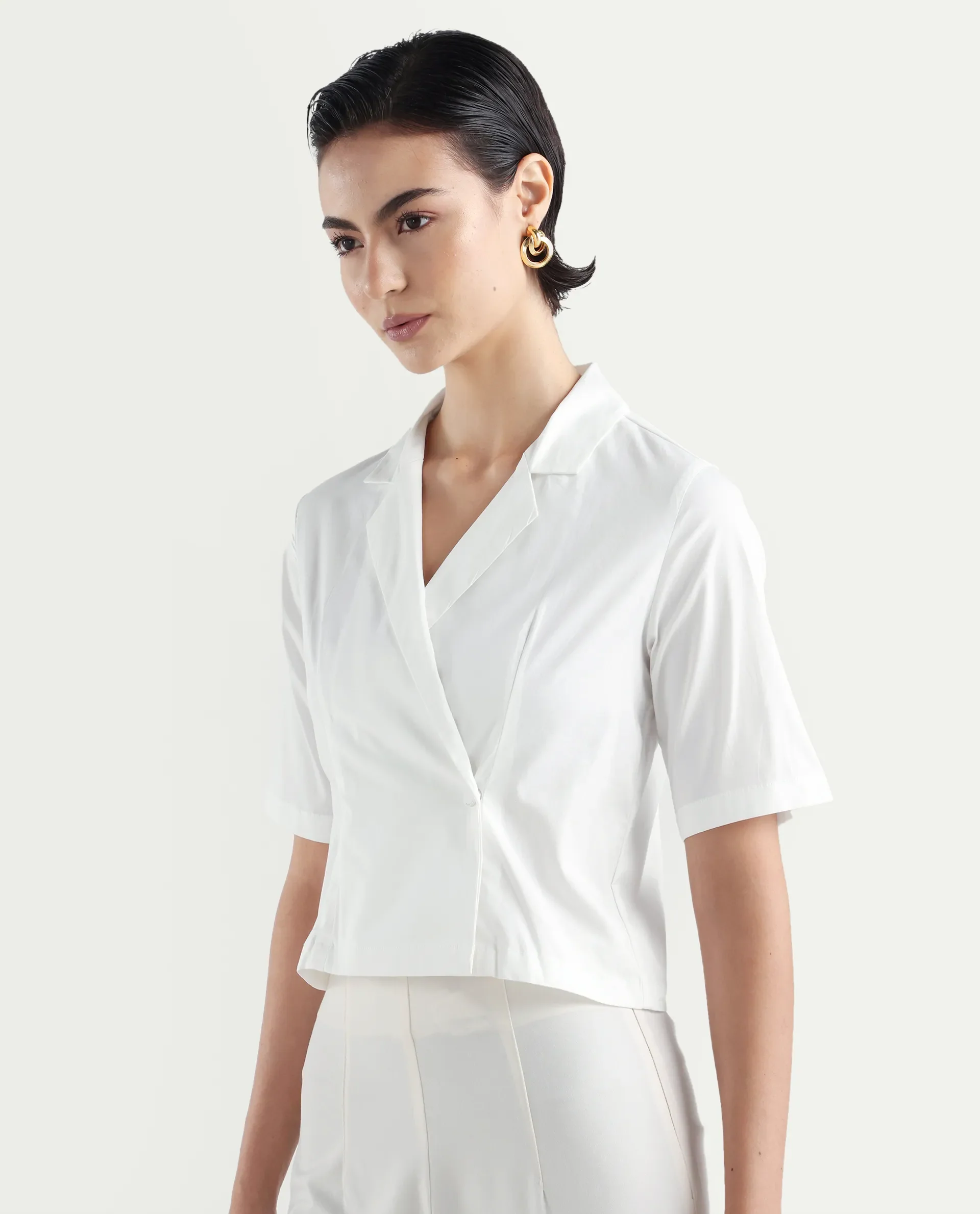 Rareism Women's Seui White Cotton Blend Lapel Neck Plain Crop Boxy Fit Top - Image 5
