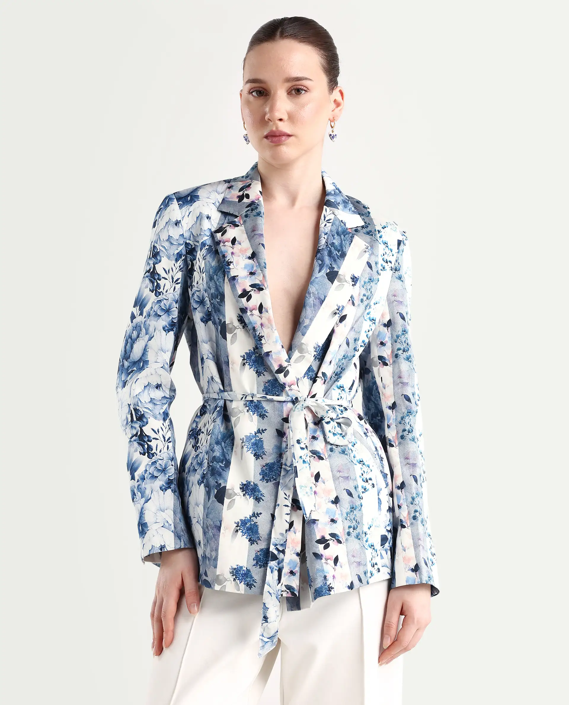 Rareism Women's Shabella Blue Polyester Lapel Neck Floral Print Tailored Blazer - Image 3