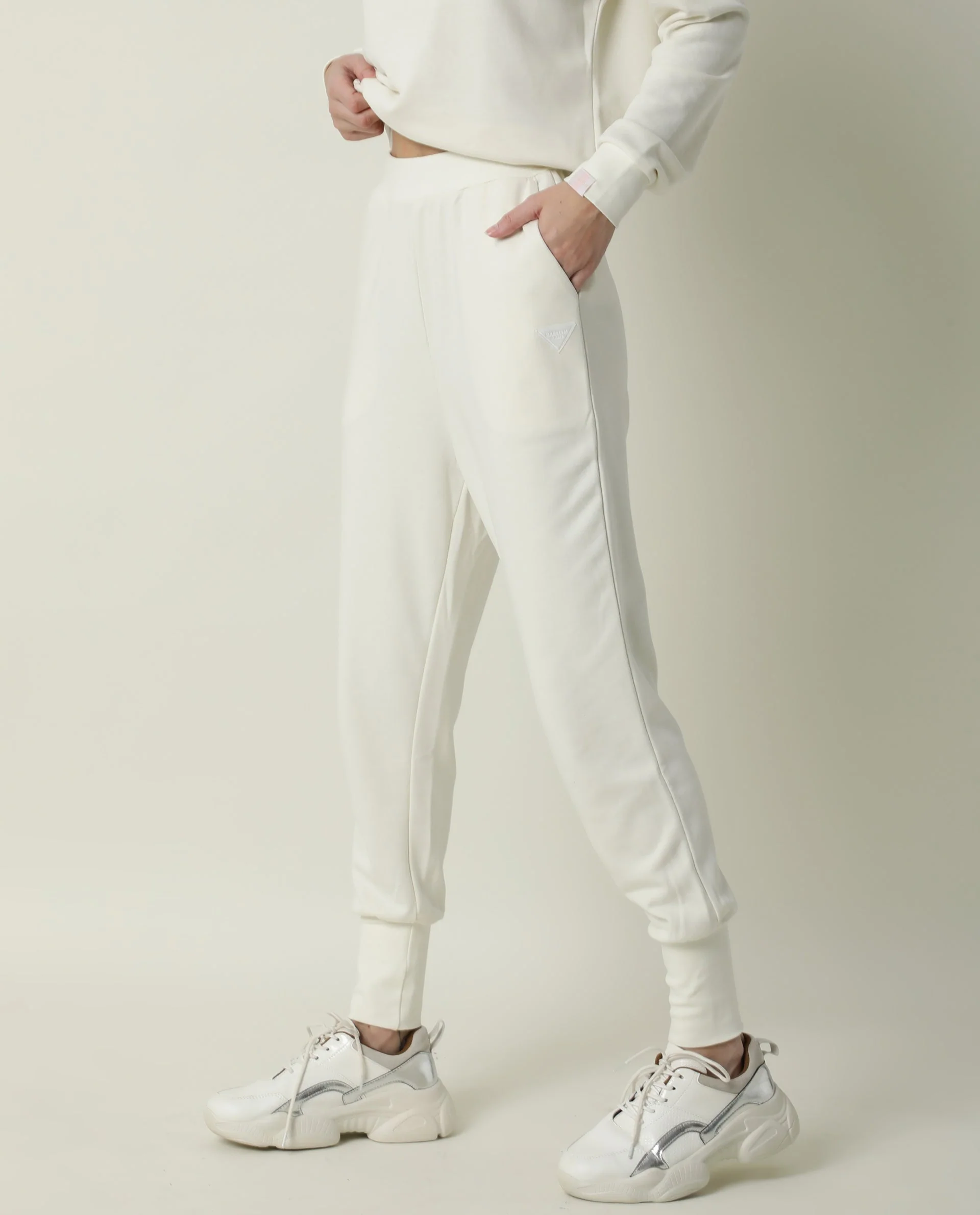 Rareism Women's Simp-1 Offwhite Polyester Blend Plain Ankle Length Tailored Track Pant - Image 5