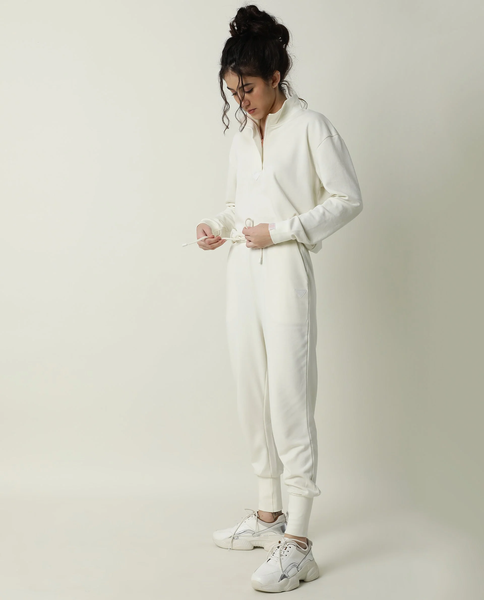 Rareism Women's Simp-1 Offwhite Polyester Blend Plain Ankle Length Tailored Track Pant - Image 9