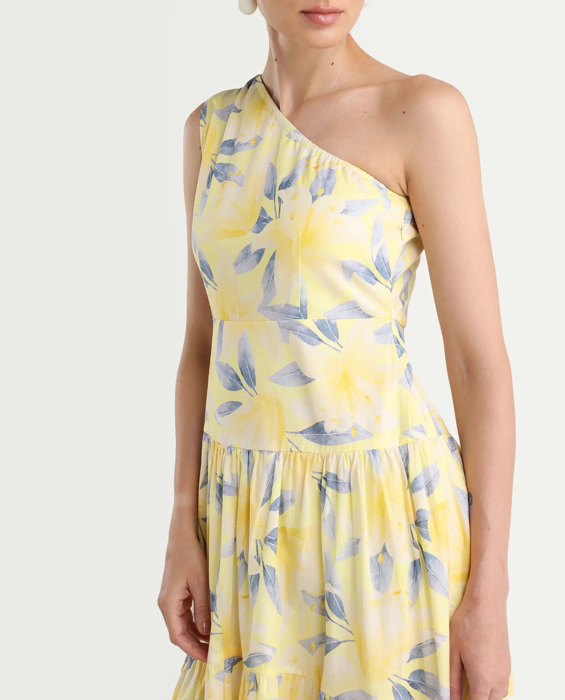 Rareism Women's Simplet Multi Cotton One Shoulder Floral Print One Shoulder Midi Fit And Flare Dress - Image 5