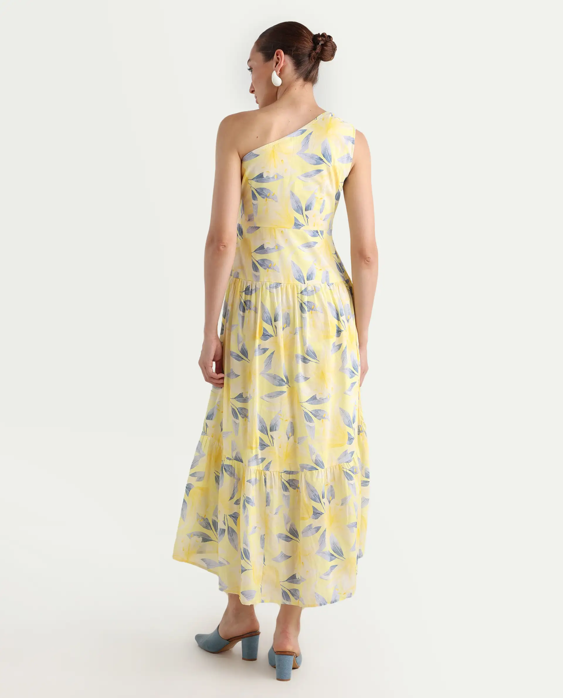 Rareism Women's Simplet Multi Cotton One Shoulder Floral Print One Shoulder Midi Fit And Flare Dress - Image 8