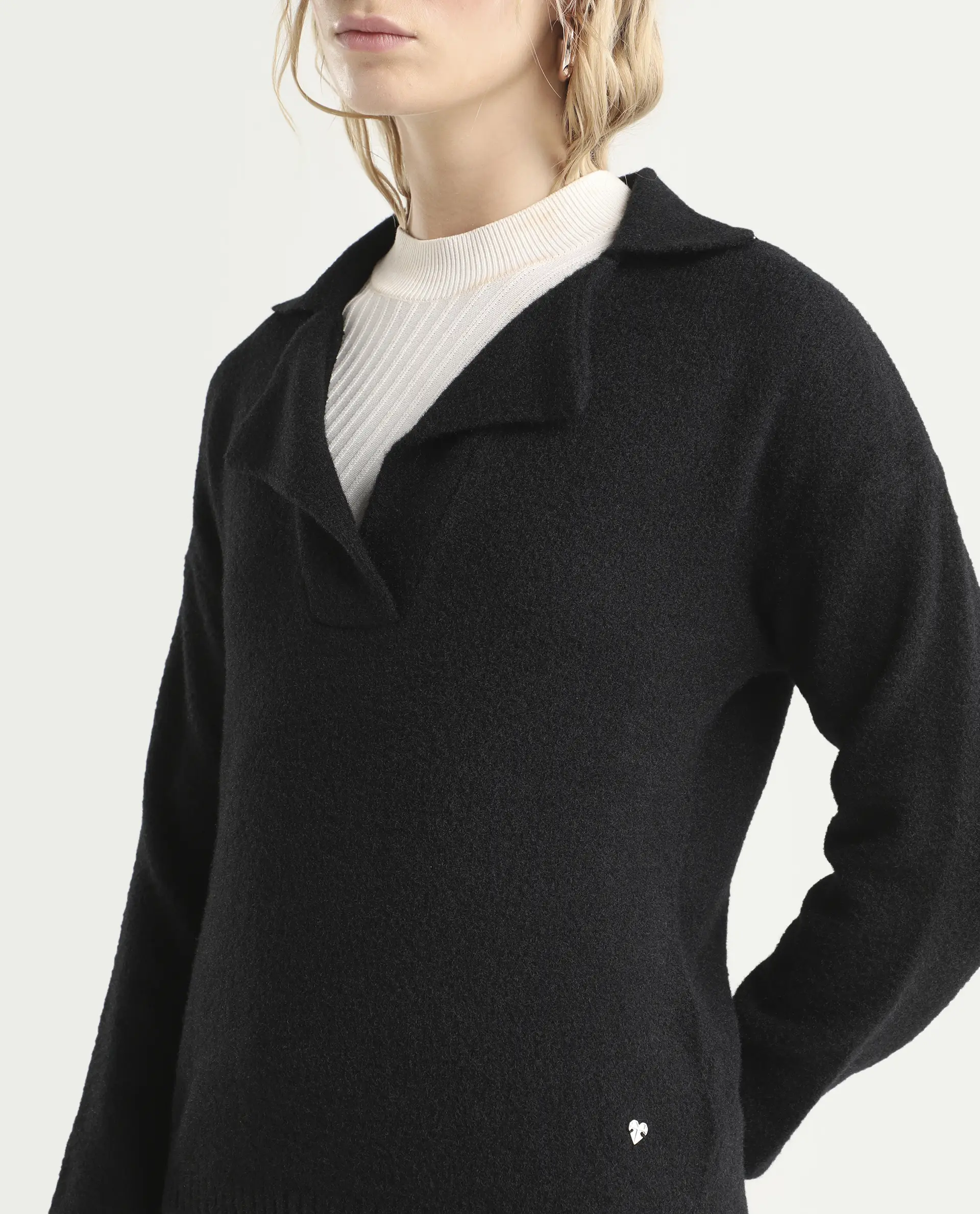 Rareism Women's Sirnak Black Acrylic Spread Collar Plain Relaxed Fit Sweater - Image 4