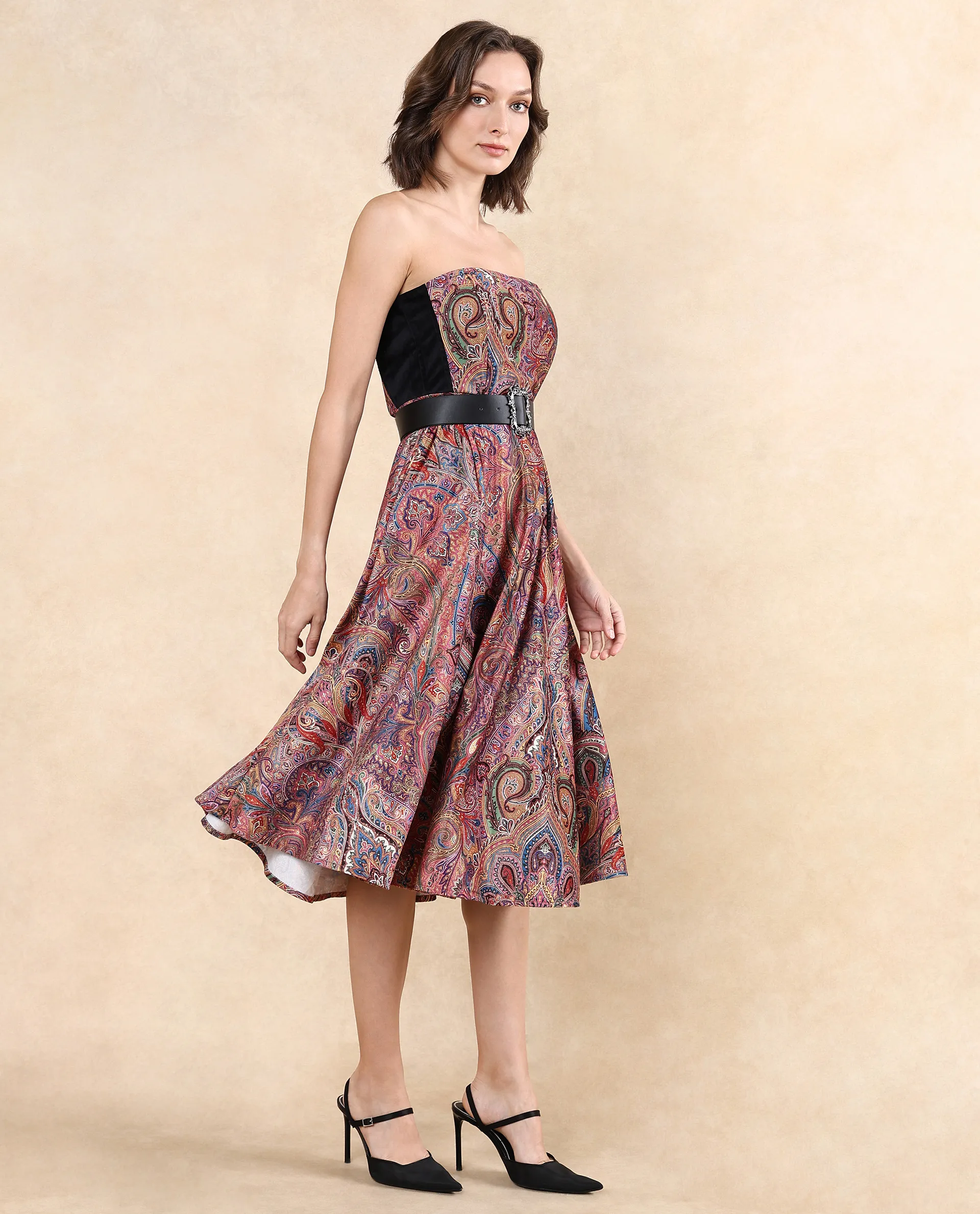 Rareism Women's Skegy Multi Velvet Tube Neck Paisley Print Sleeveless Midi Fit And Flare Dress - Image 4
