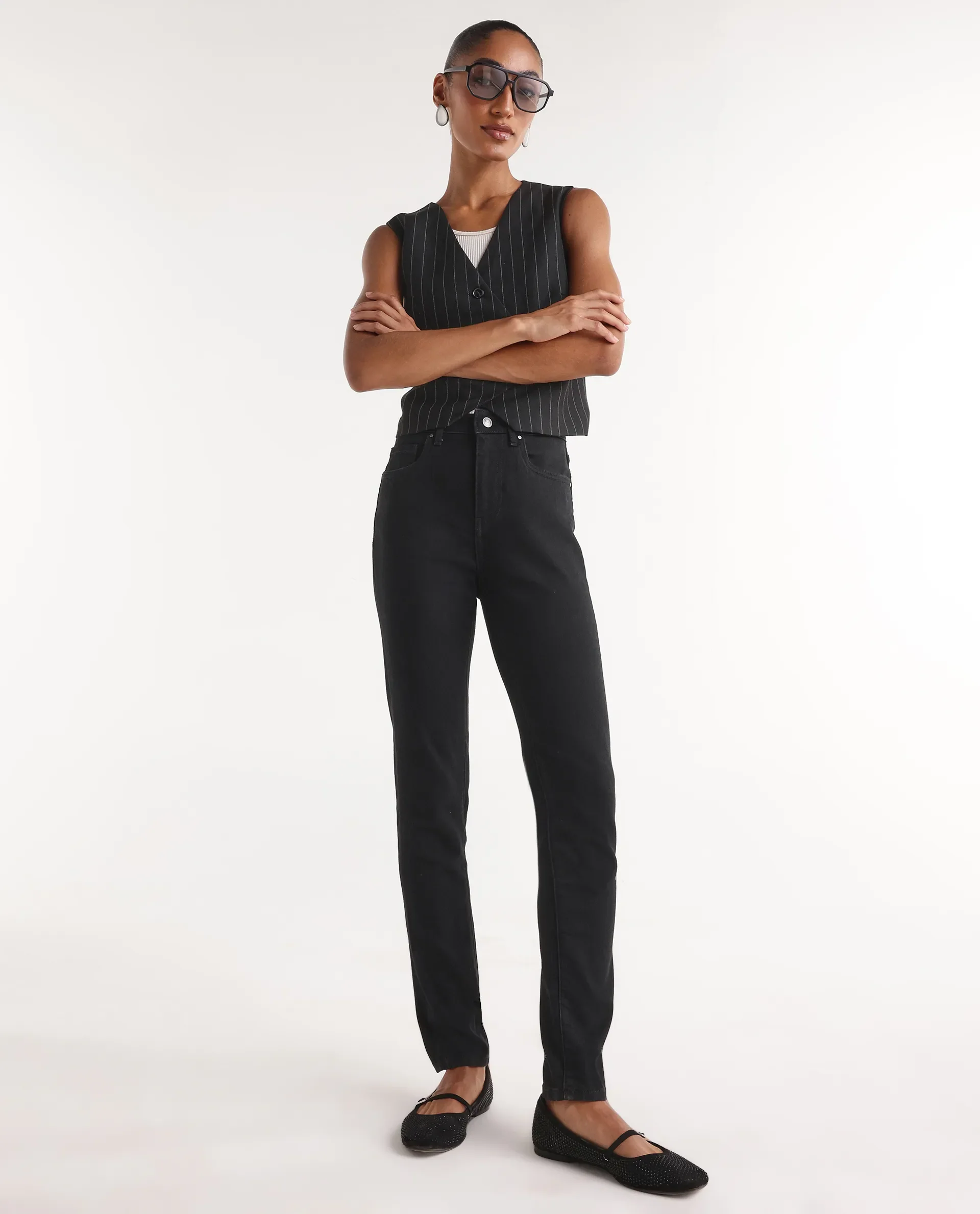 Rareism Women's Skenyob Black Cotton Blend Skinny Fit Plain Jeans