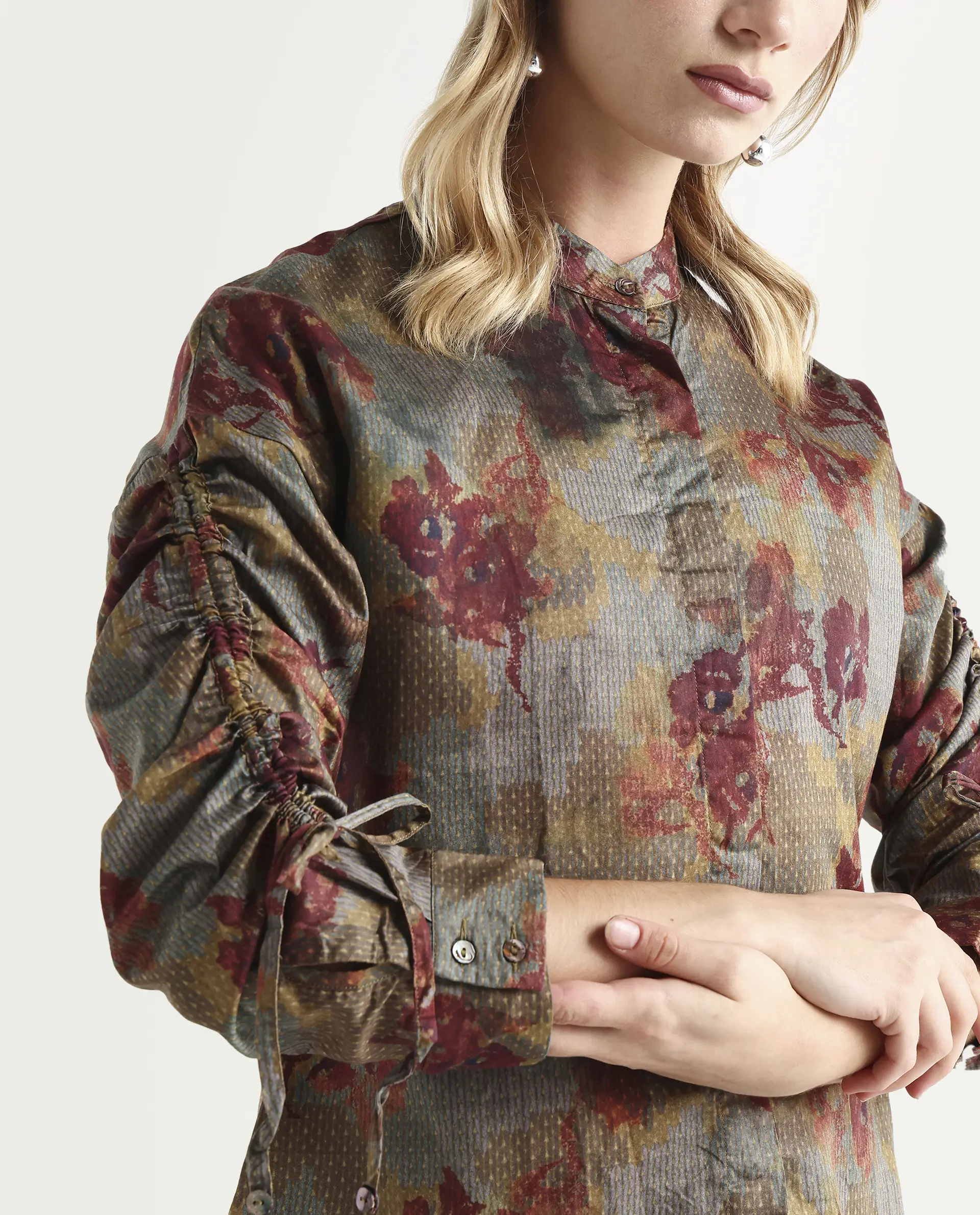 Rareism Women's Skyla Olive Cotton Mandarin Collar Floral Print Regular Fit Top - Image 3