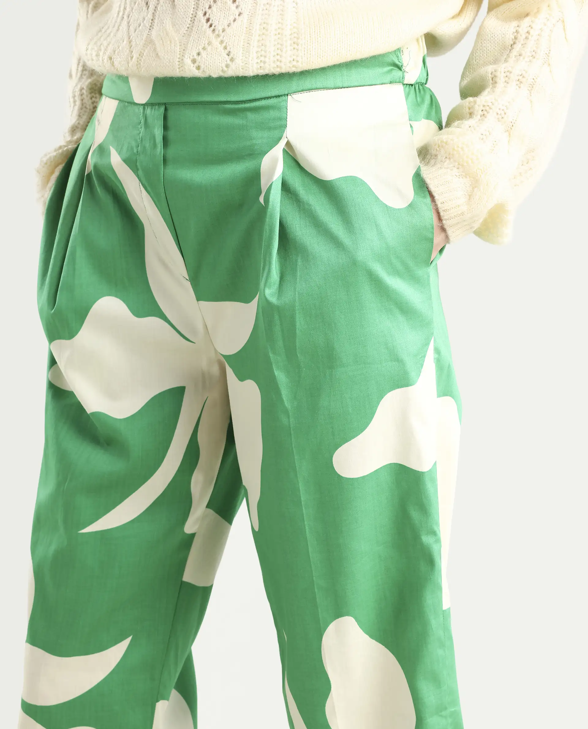 Rareism Women's Slag Green Cotton Floral Print Ankle Length Relaxed Fit Trouser - Image 4