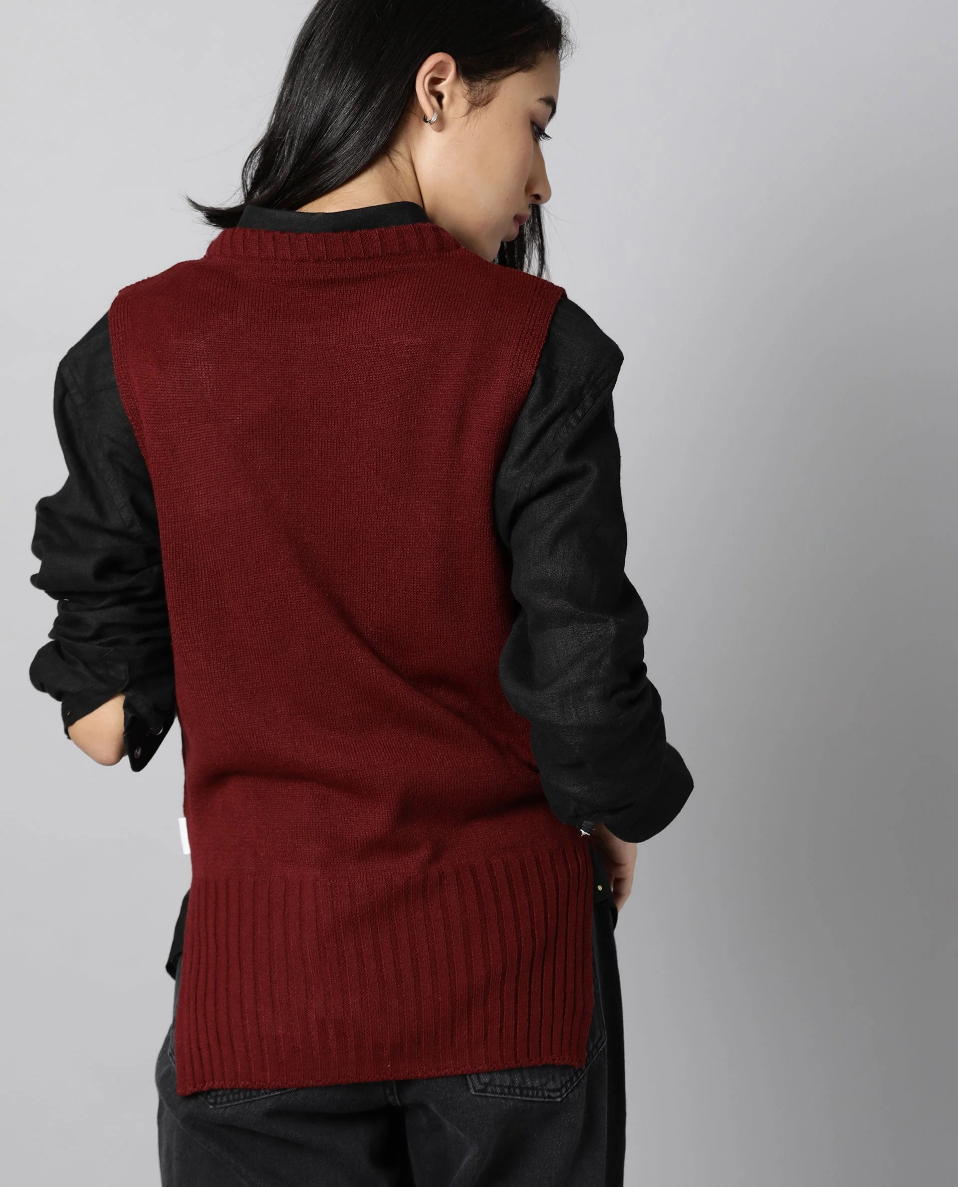 Rareism Women Sleek Red Sweater Sleeveless - Image 6