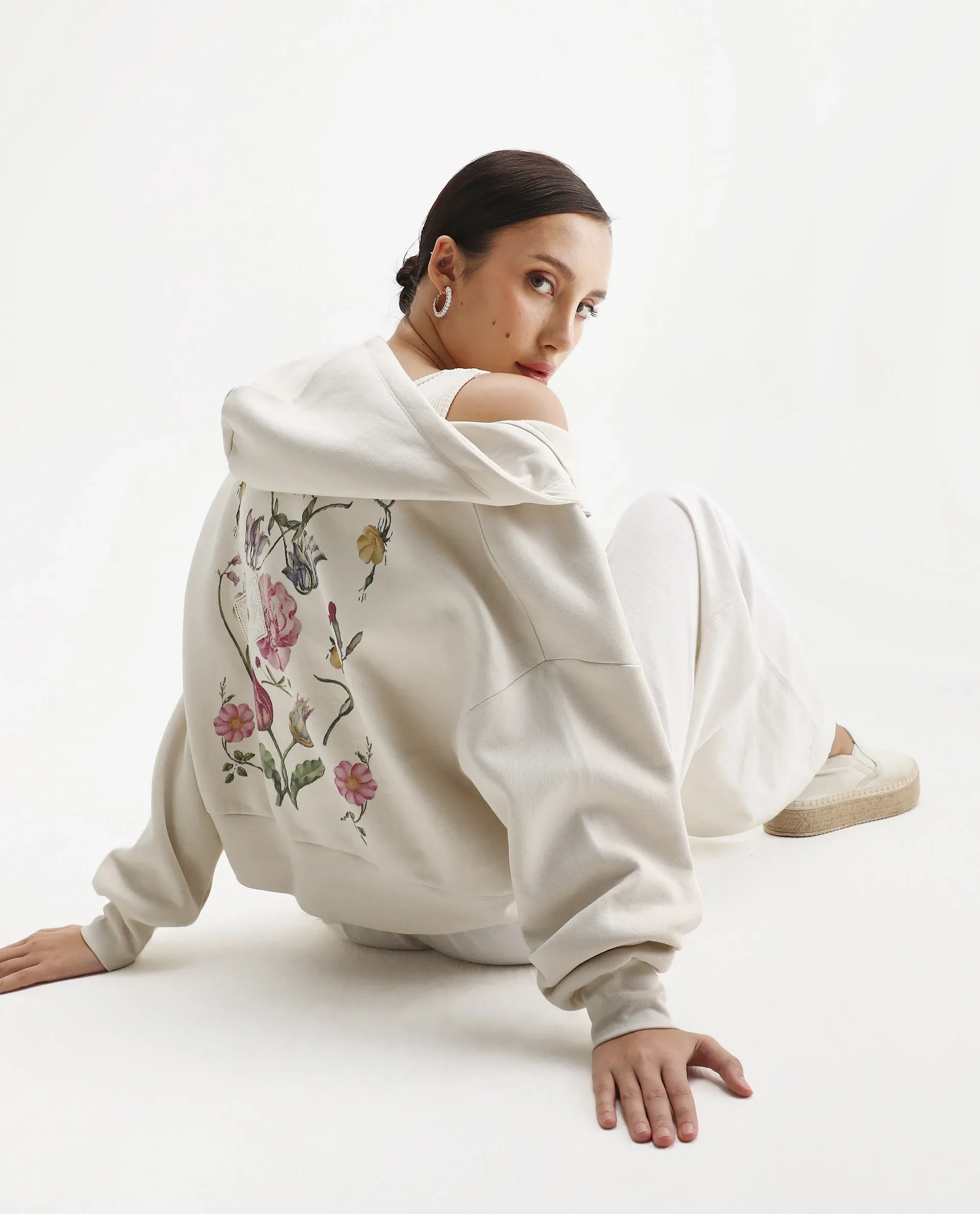 Rareism Women's Slio Light Beige Cotton Blend Hooded Oversize Fit Floral Print Sweatshirt - Image 3
