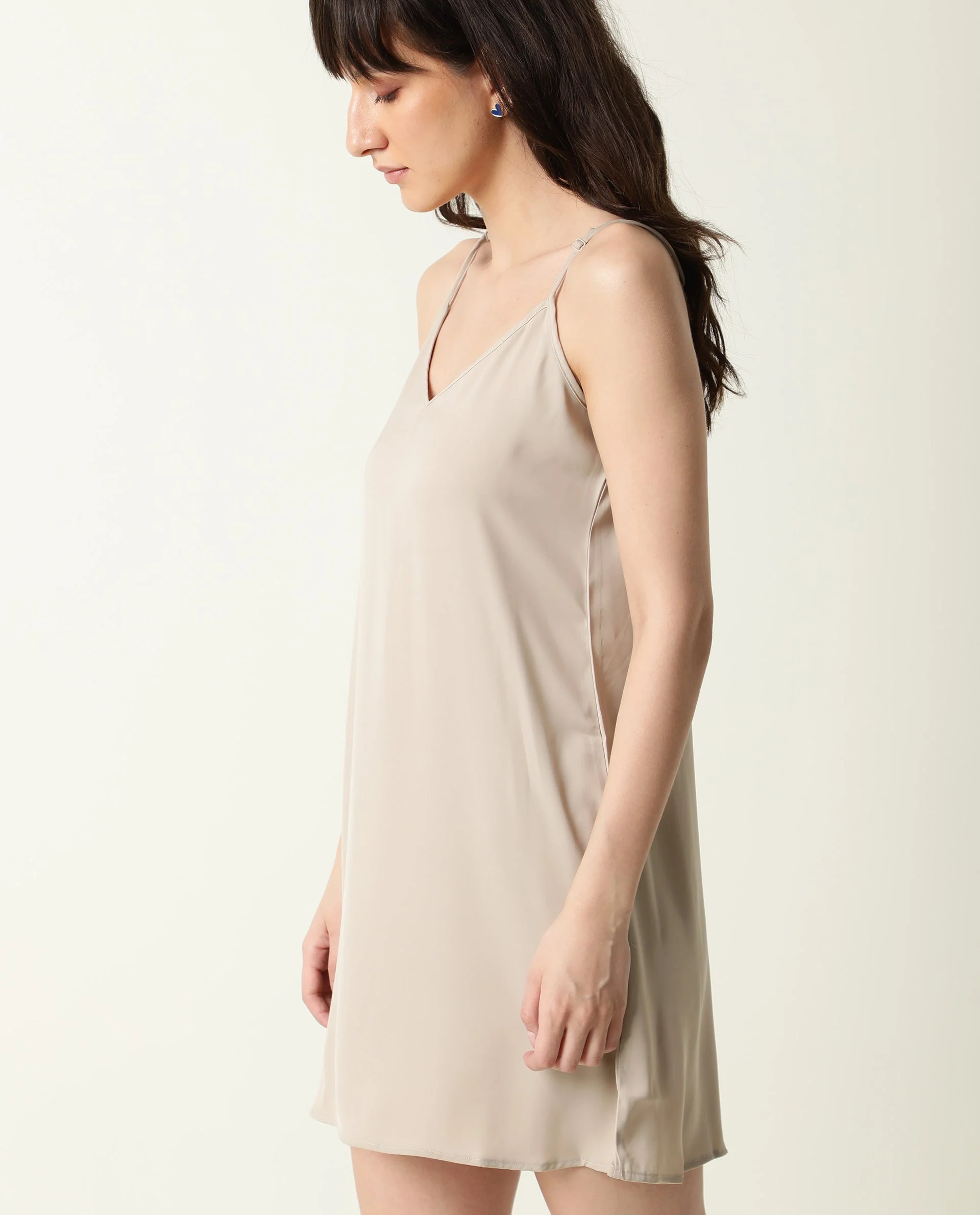 Rareism Women's Slipos Grey Polyester V-Neck Plain Shoulder Strap Knee Length Regular Fit Inner Wear - Image 4