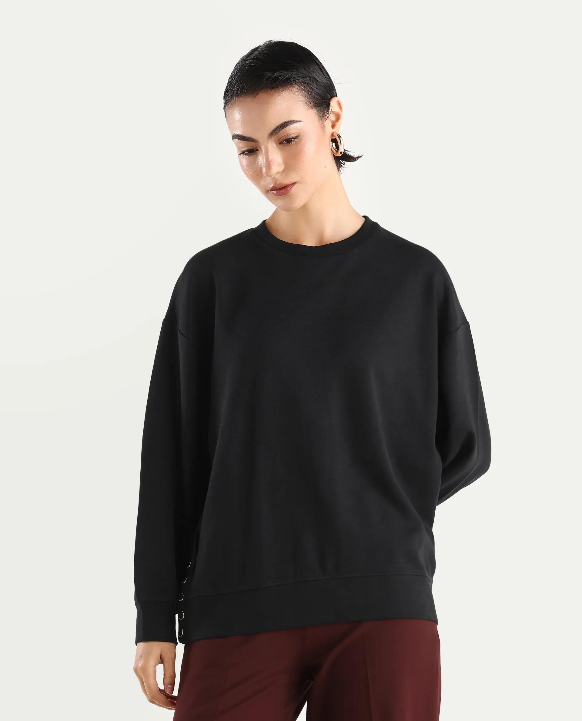 Rareism Women's Snappy Black Cotton Blend Crew Neck Plain Relaxed Fit Sweatshirt - Image 5