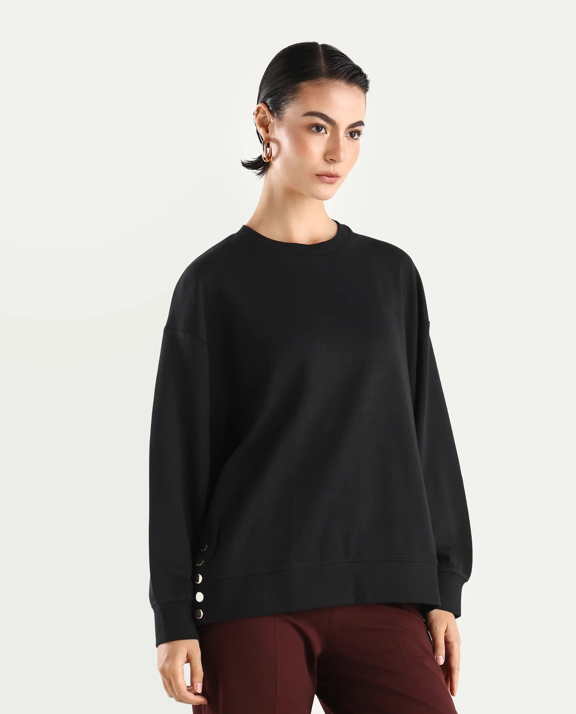 Rareism Women's Snappy Black Cotton Blend Crew Neck Plain Relaxed Fit Sweatshirt - Image 6