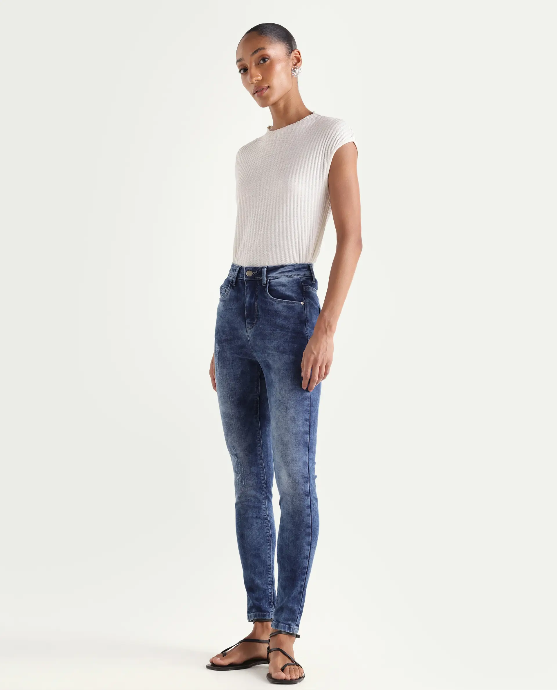 Rareism Women's Snowtail Blue Cotton Blend Plain Ankle Length Slim Fit Jeans - Image 4