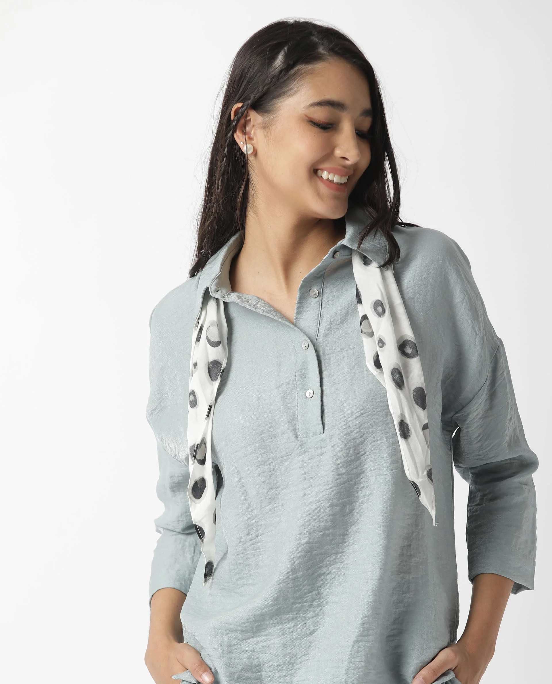 Rareism Women's Soak White Polka Print Scarf - Image 6