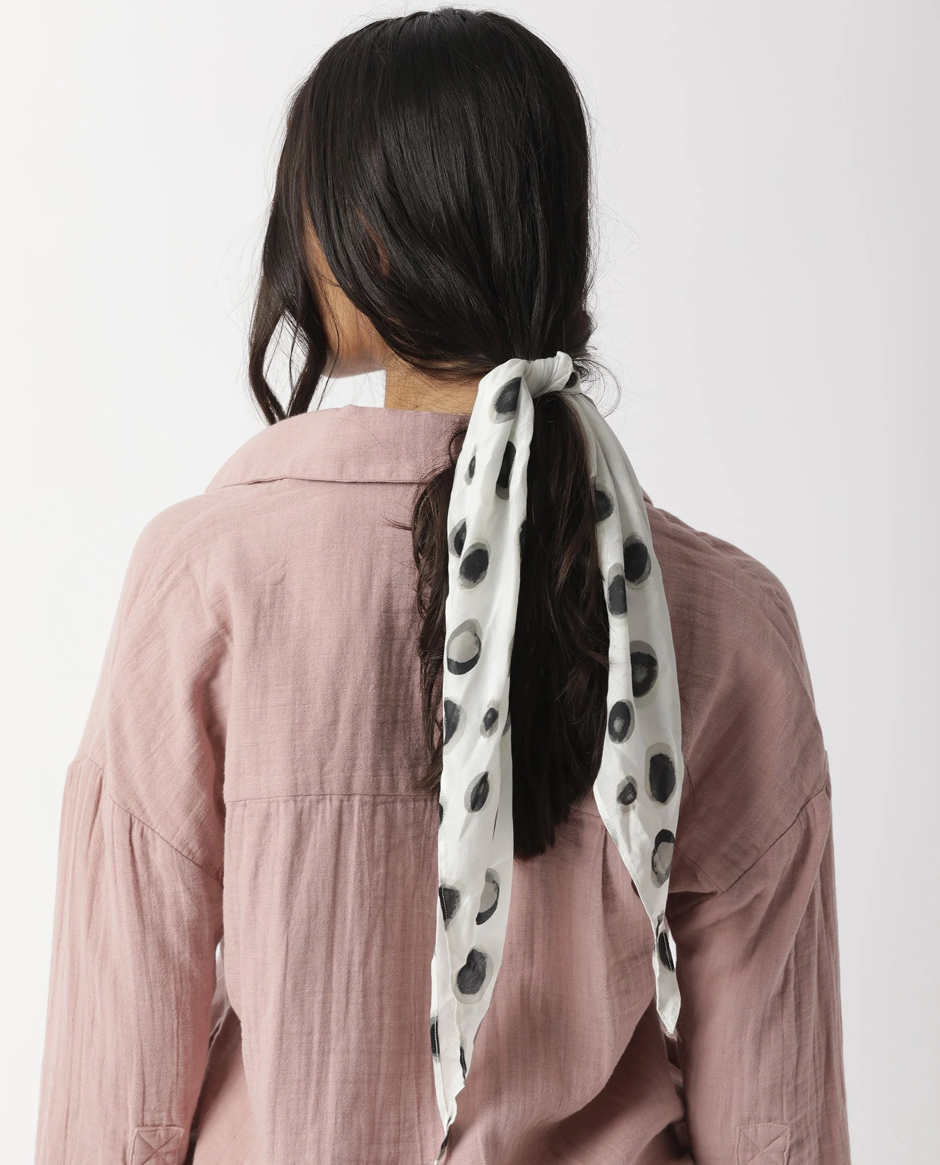 Rareism Women's Soak White Polka Print Scarf - Image 7