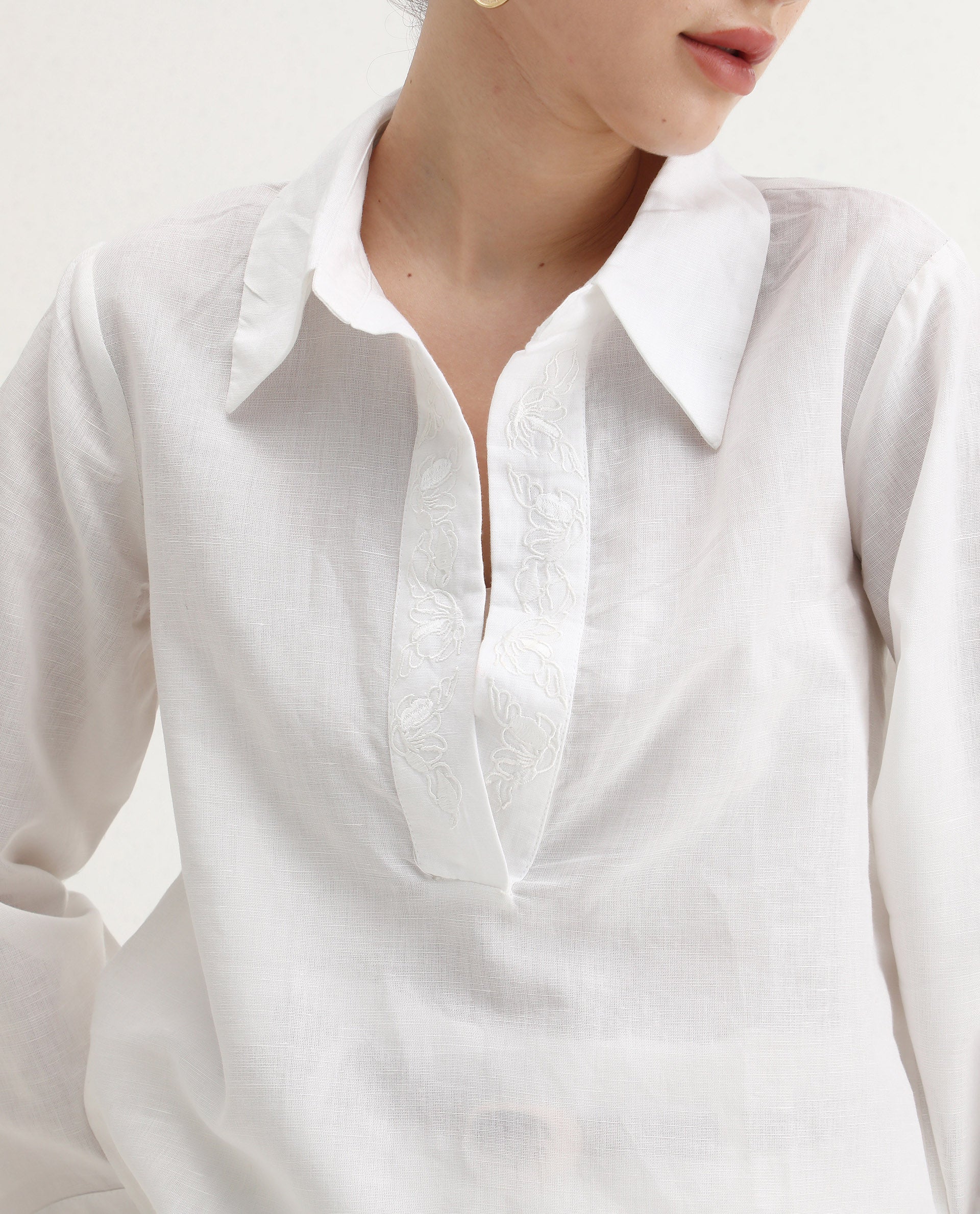 Rareism Women's Sofian White Cotton Blend Spread Collar Plain Bell Sleeve Relaxed Fit Top - Image 3