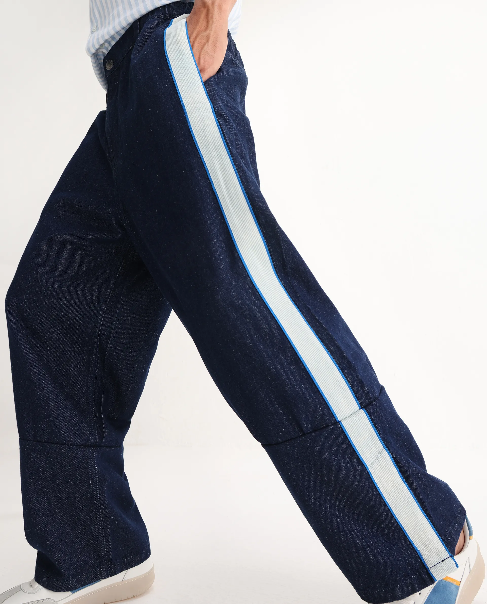 Rare Rabbit Men's Cotton Plain Baggy Fit Jeans - Image 2