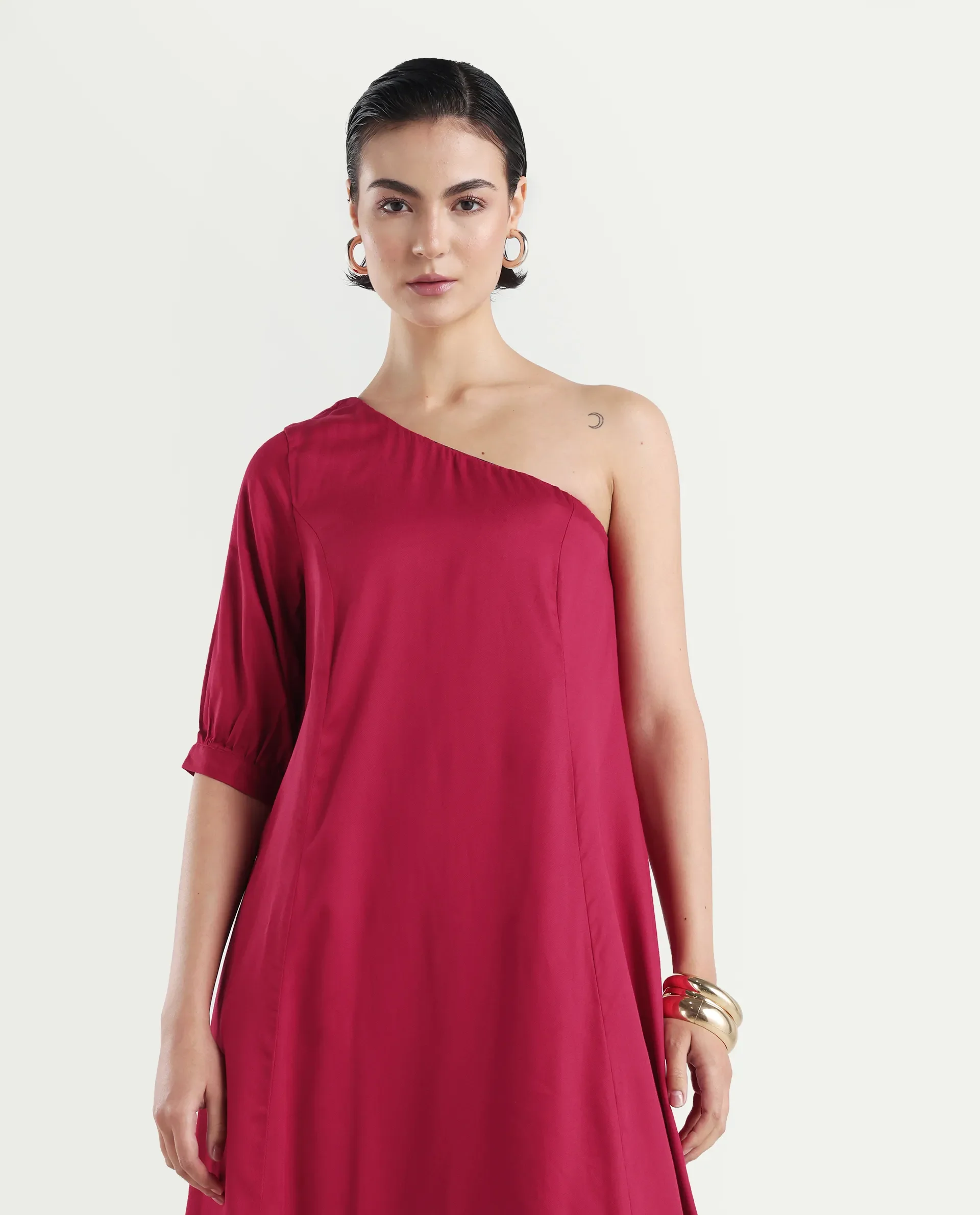Rareism Women's Somalia Red Viscose One Shoulder Plain One Shoulder Maxi A-Line Dress - Image 3