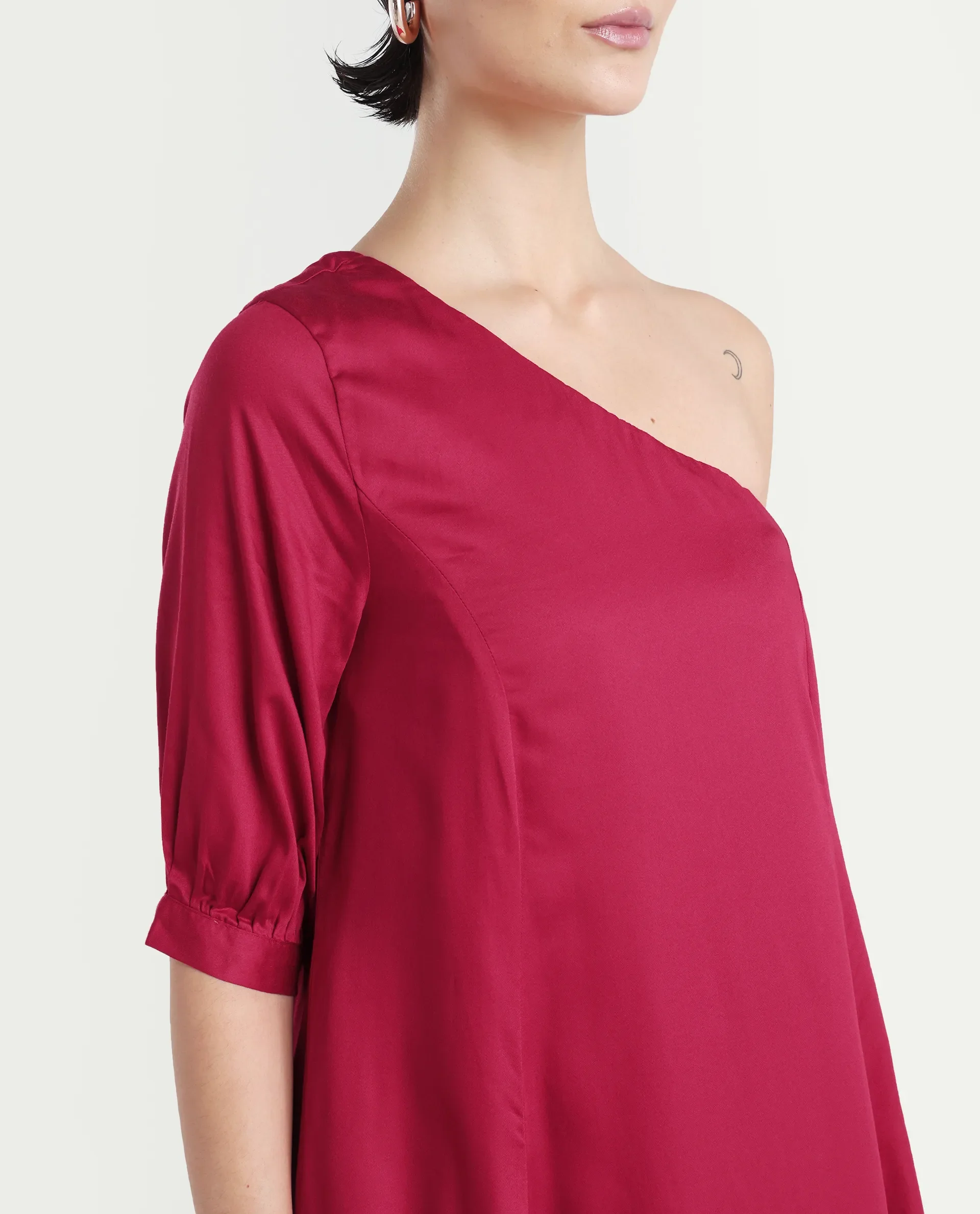 Rareism Women's Somalia Red Viscose One Shoulder Plain One Shoulder Maxi A-Line Dress - Image 4