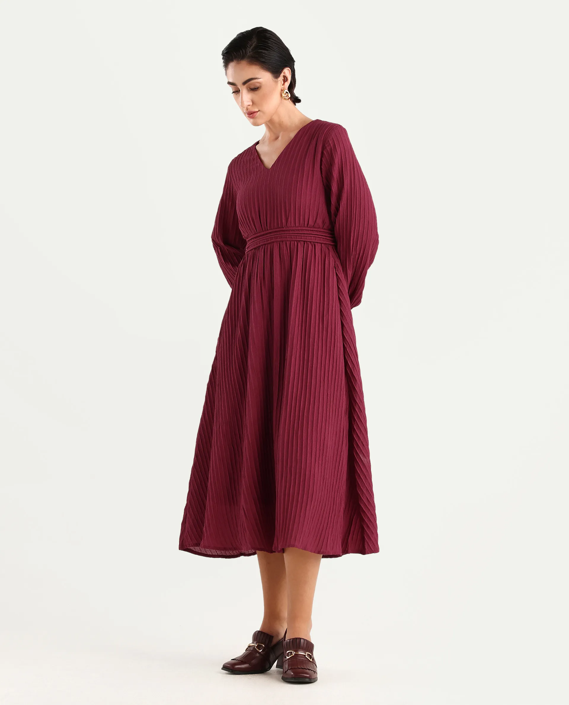 Rareism Women's Somiki Dark Red Polyester Blend V-Neck Plain Bishop Sleeve Midi Flared Dress - Image 5