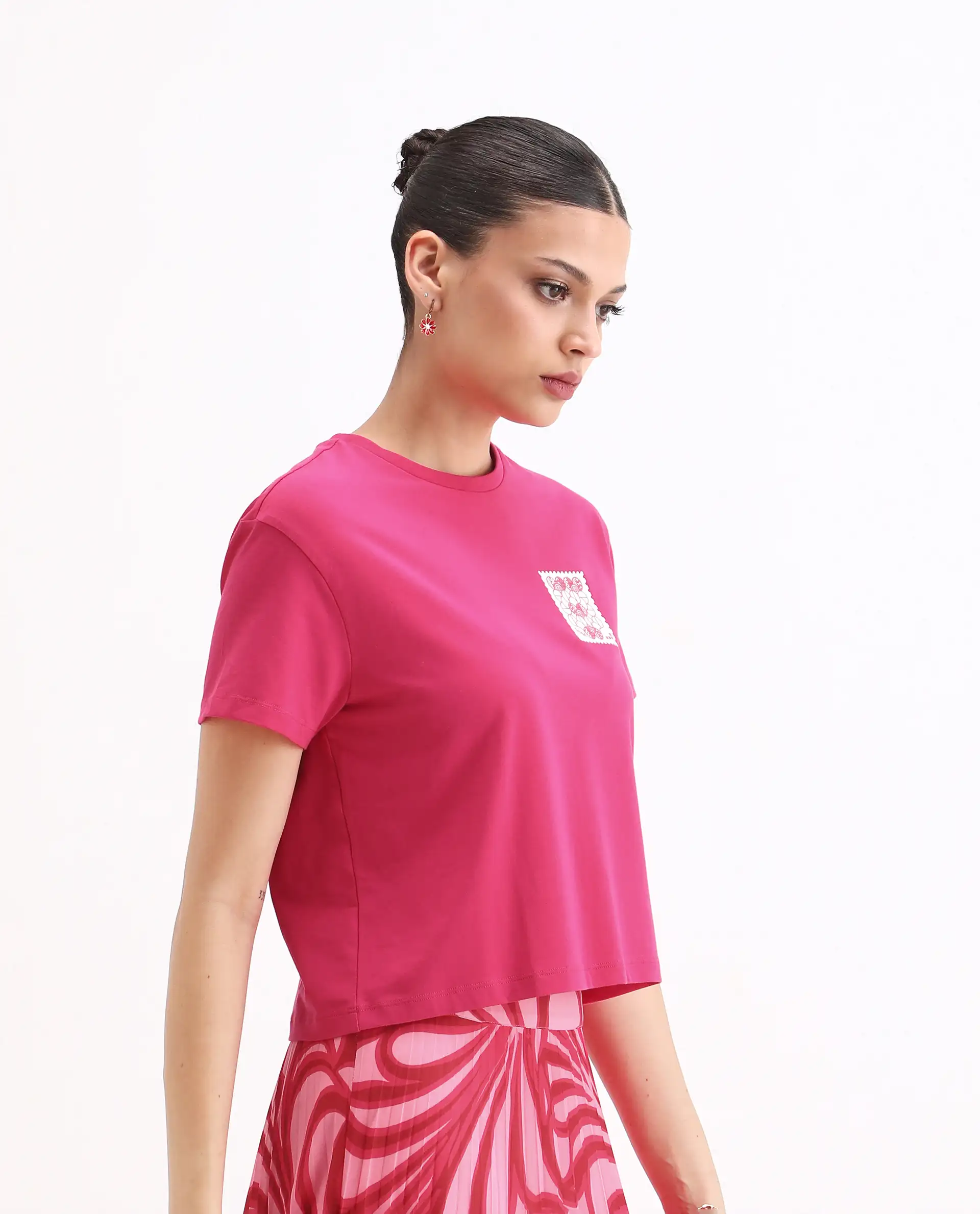 Rareism Women's Somrey Pink Cotton Blend Crew Neck Graphic Print Crop Regular Fit T-Shirt - Image 4