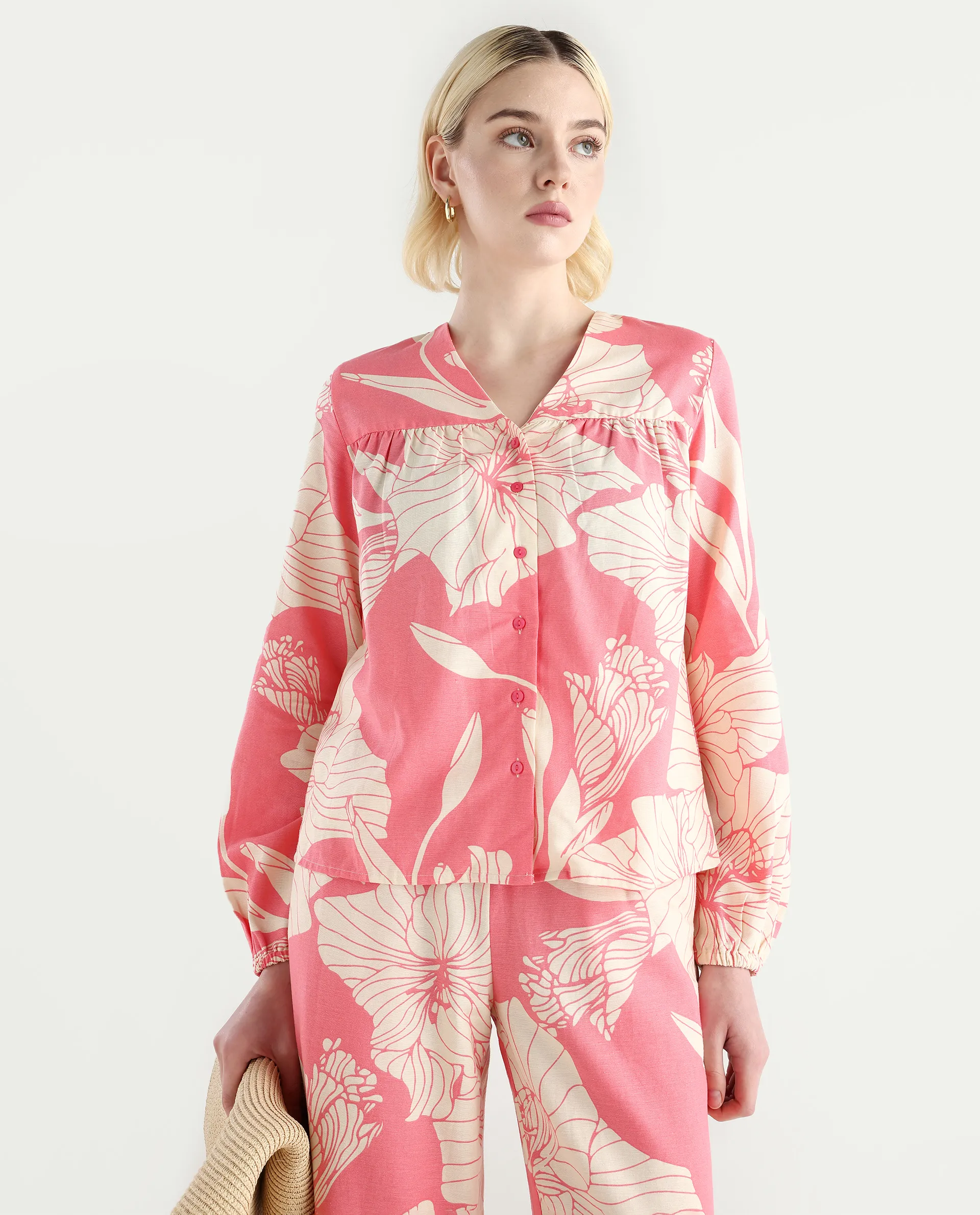 Rareism Women's Somyan T Pink Rayon Blend V-Neck Floral Print Regular Fit Top