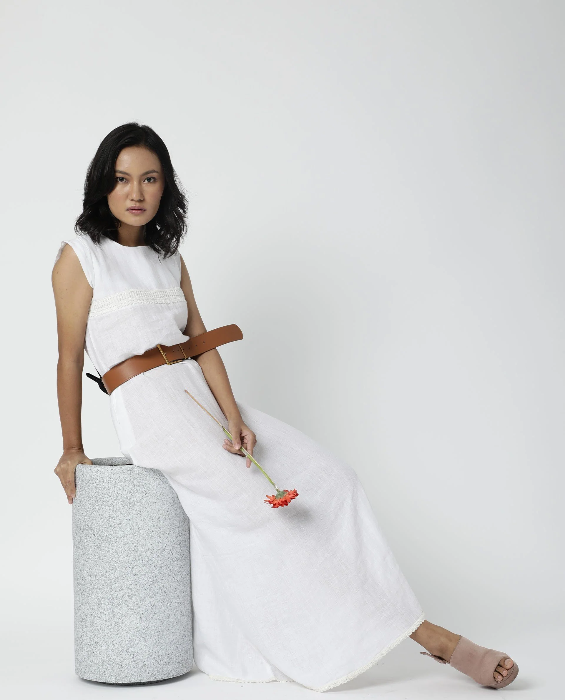 Rareism Womens Fume White Cotton Silk Fabric Long Length Round Collar Neck Boxy Fit - Image 4