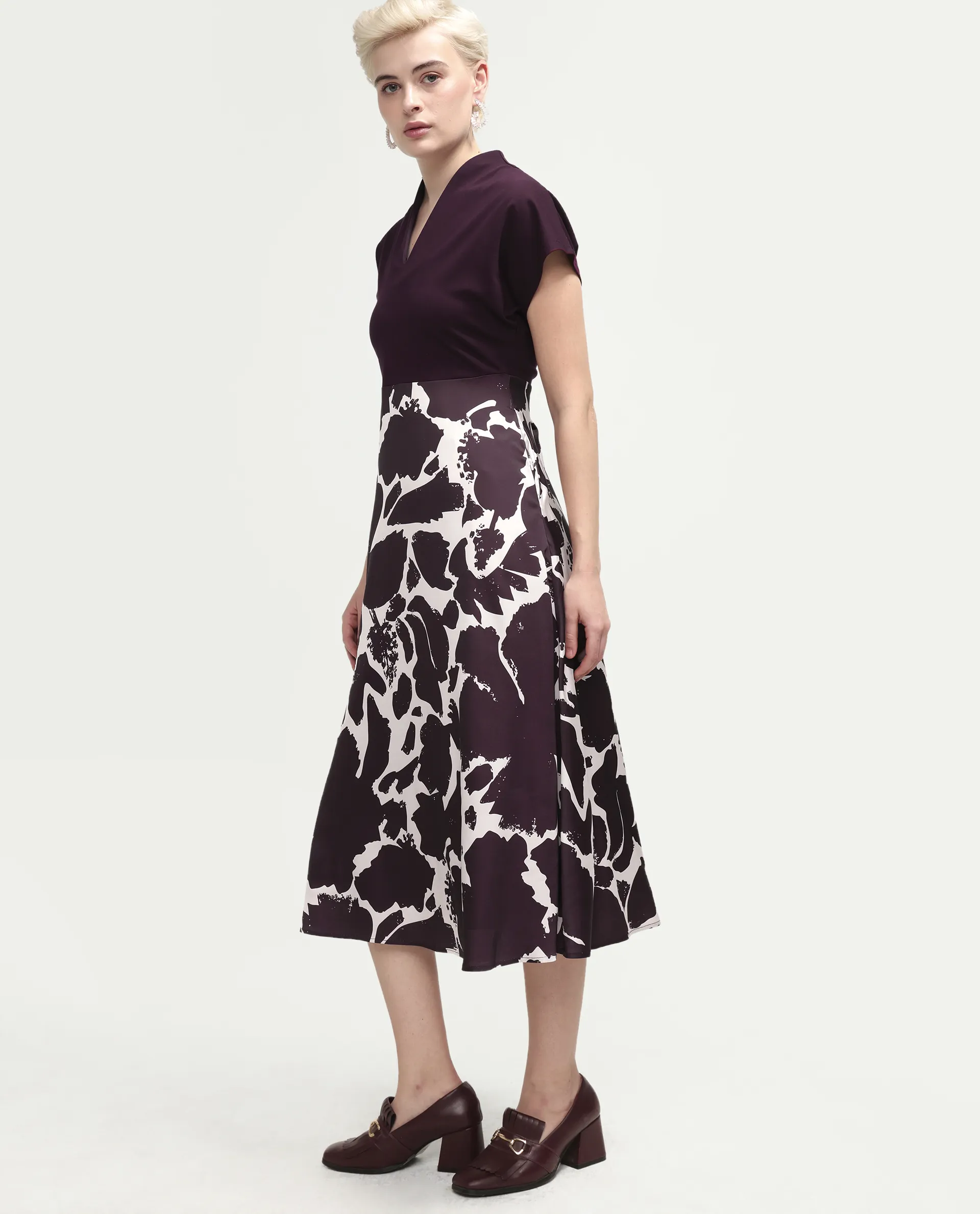 Rareism Women's Sopply Maroon Polyester V-Neck A-Line Abstract Print Dress - Image 5