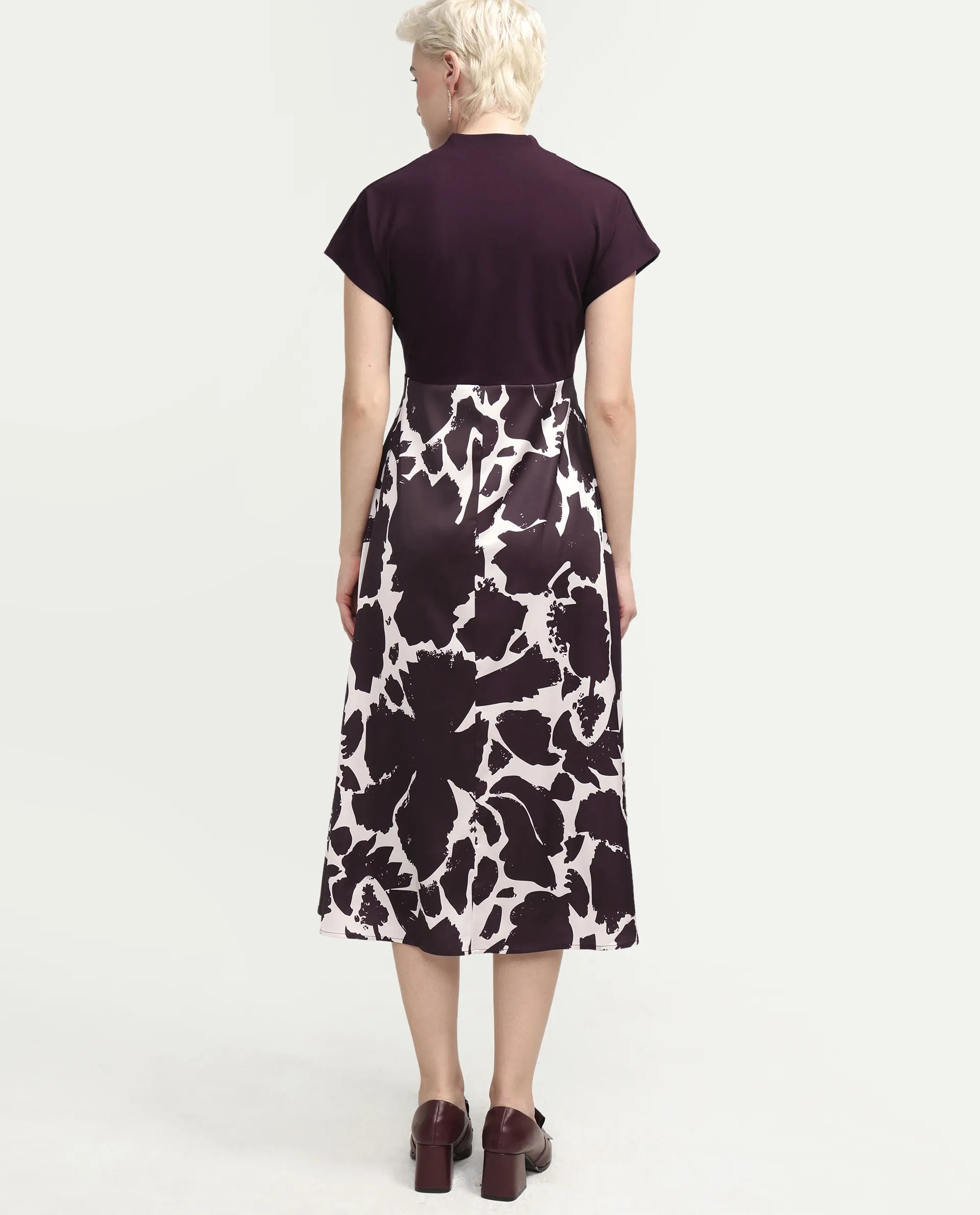 Rareism Women's Sopply Maroon Polyester V-Neck A-Line Abstract Print Dress - Image 7