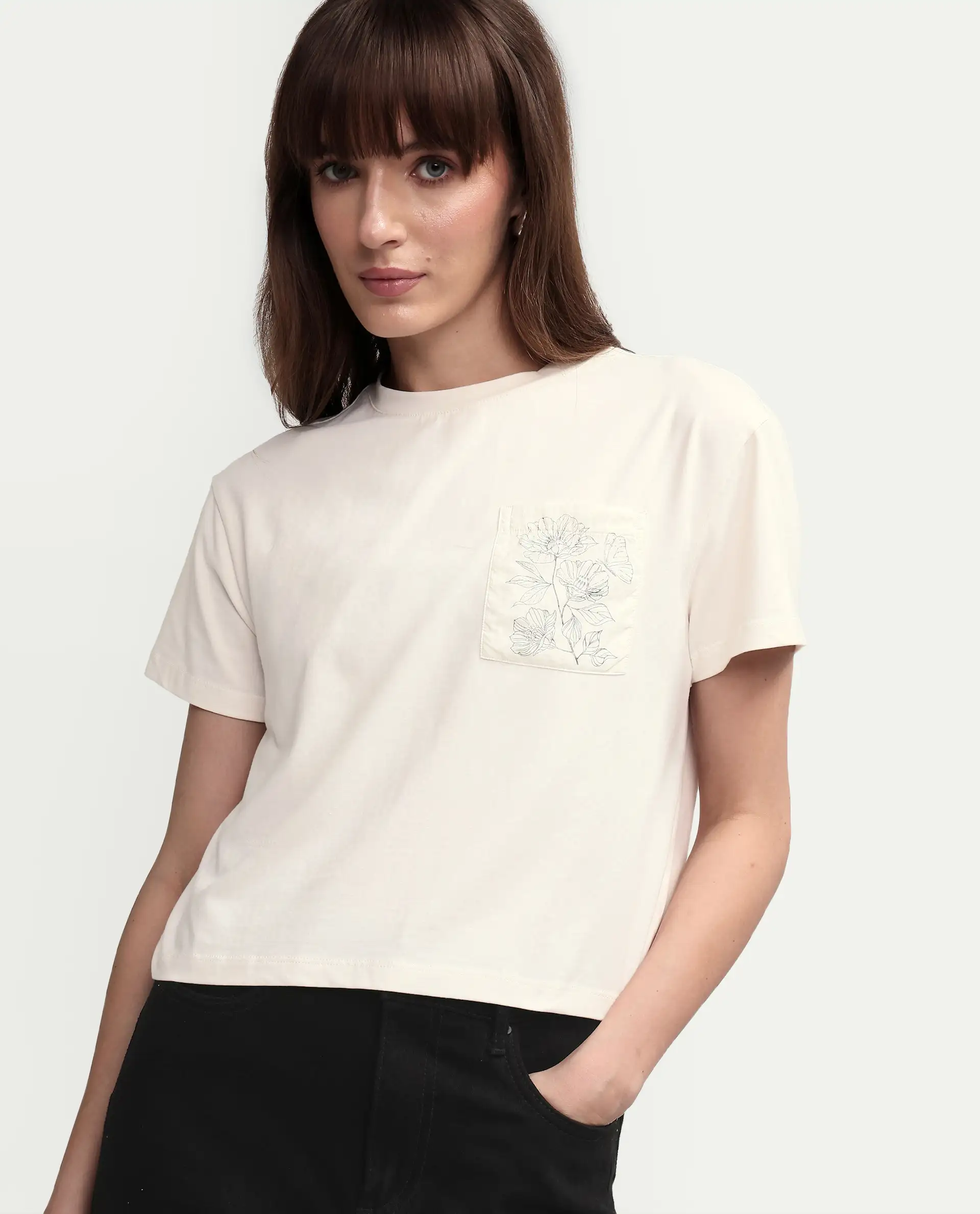 Rareism Women's Strankle Off White Cotton Blend Crew Neck Graphic Print Crop Regular Fit T-Shirt - Image 4